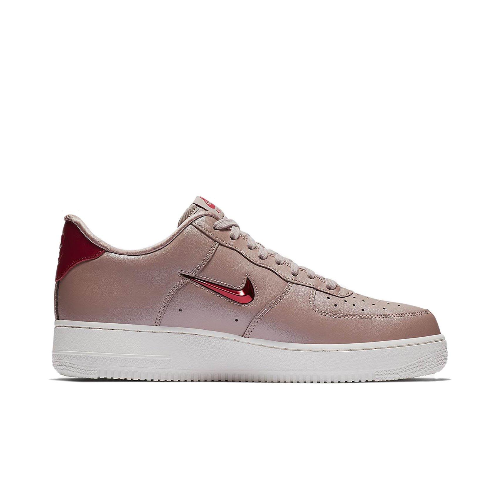 nike air force taupe