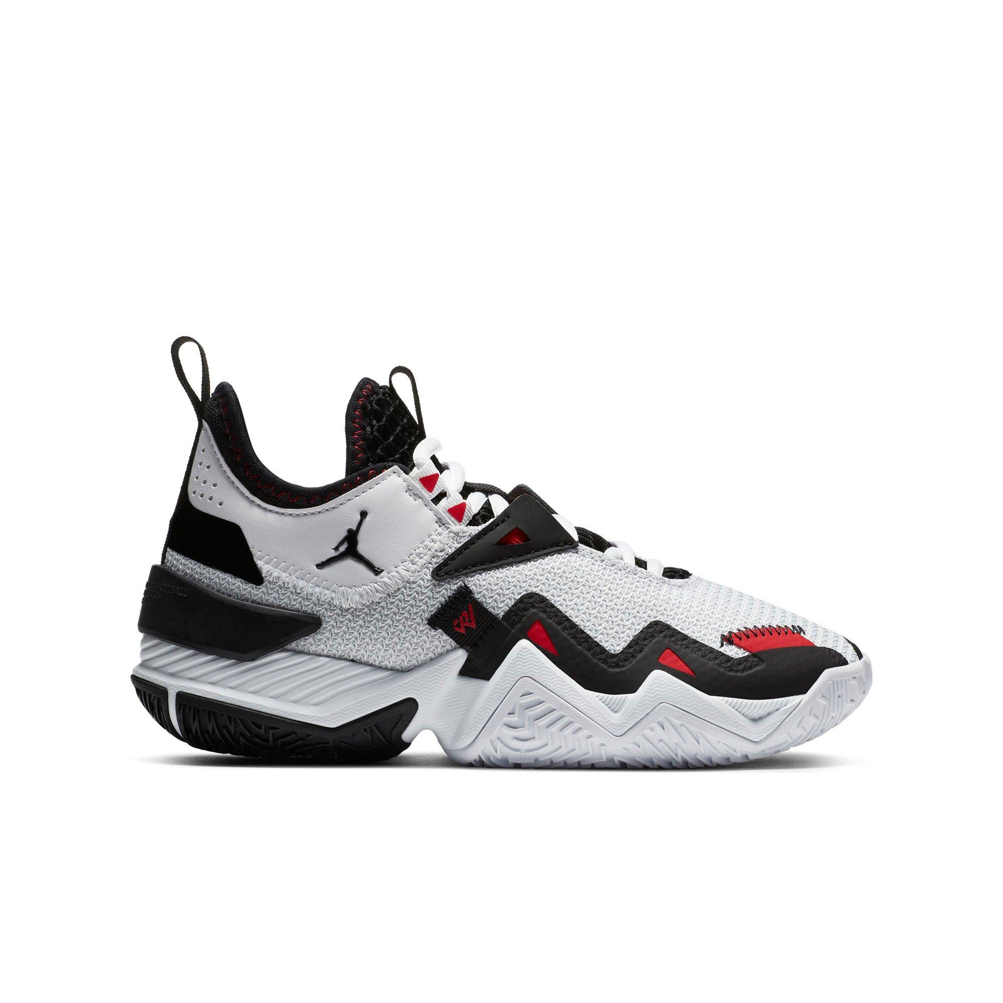 russell westbrook all white shoes