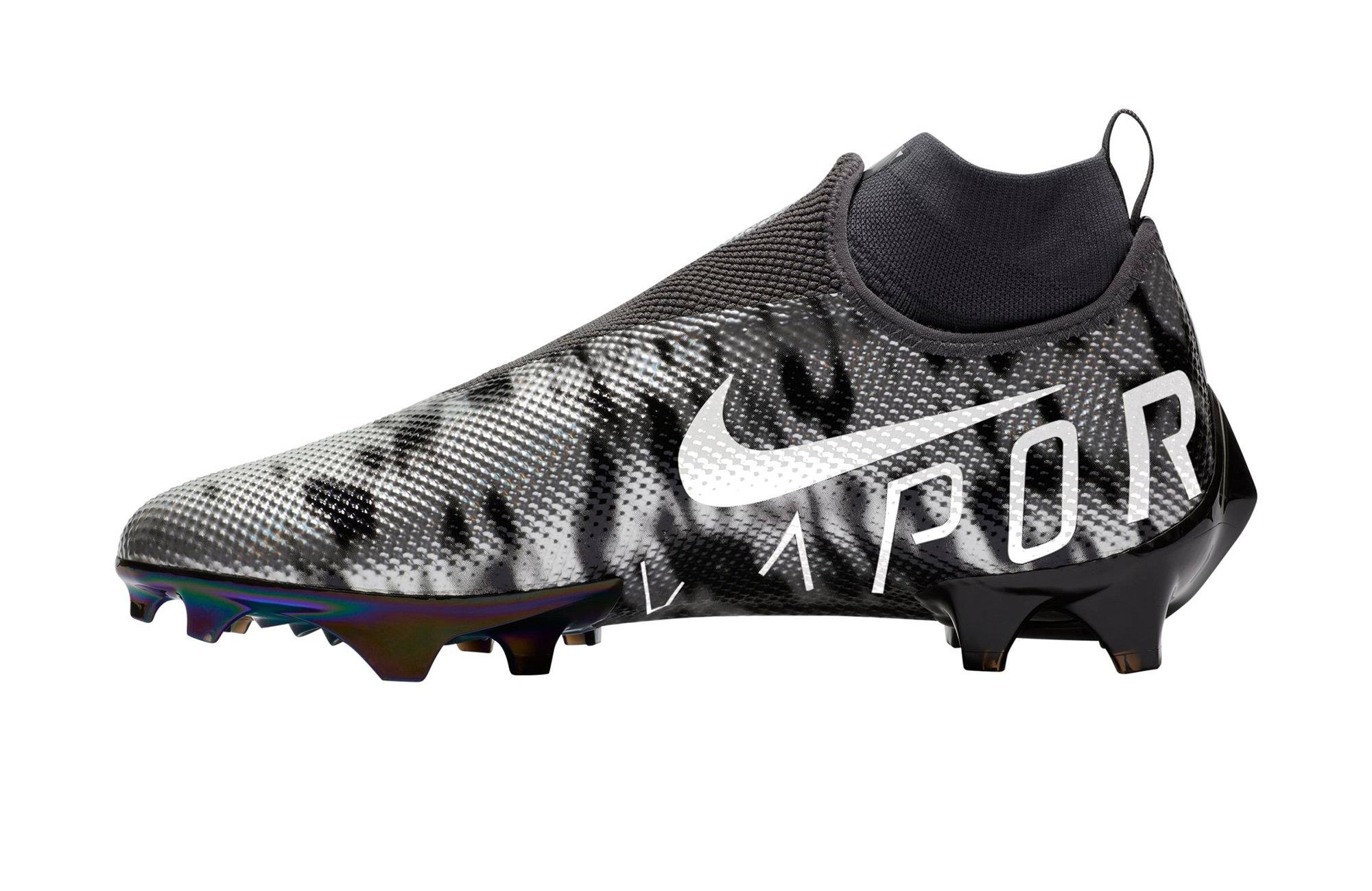 All black 'vapor outlet football cleats