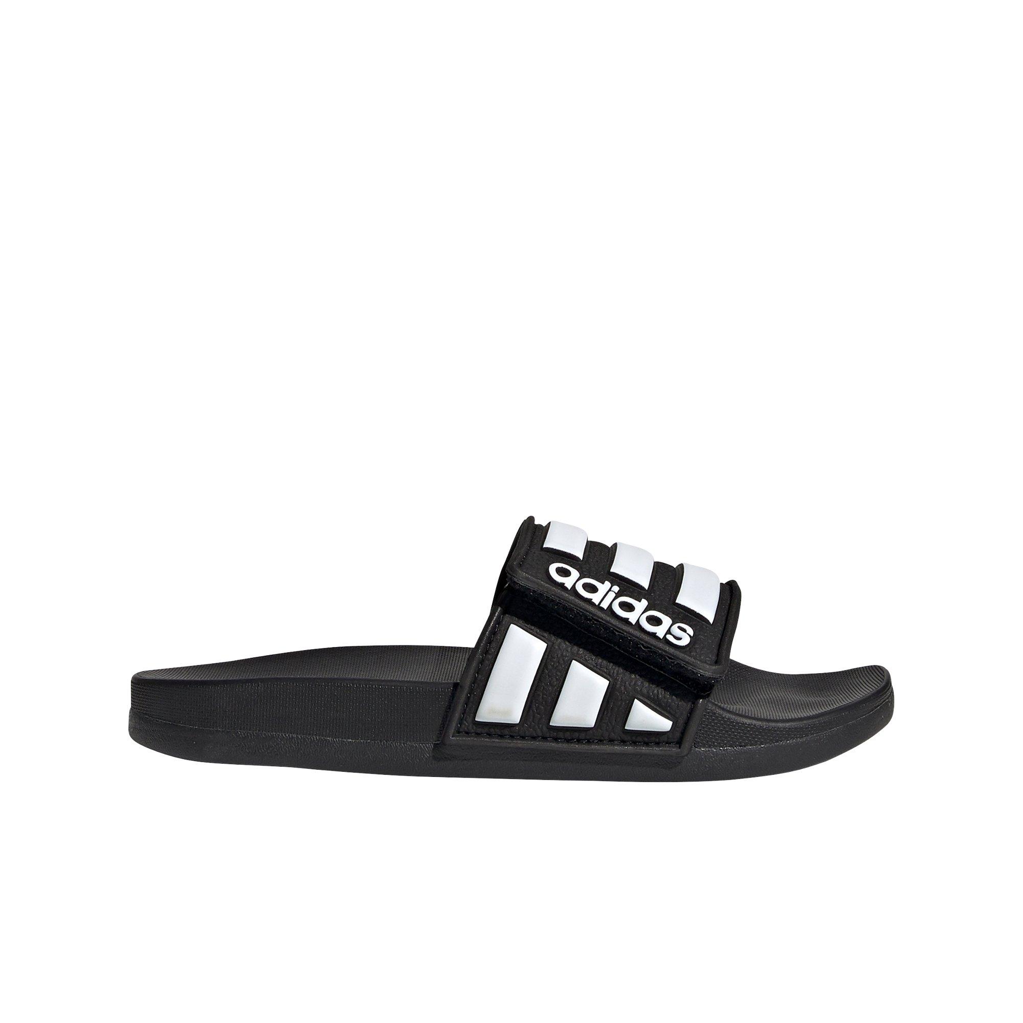 adilette nike
