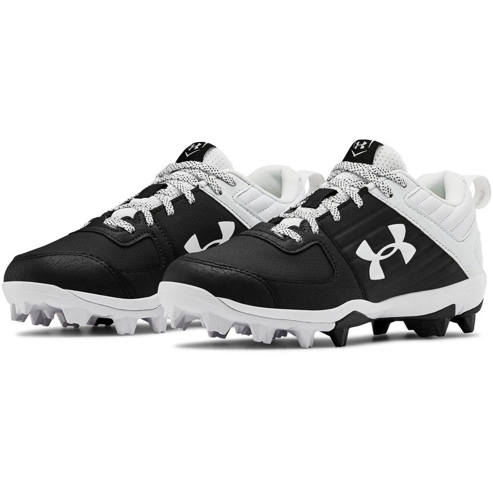 ua youth baseball cleats