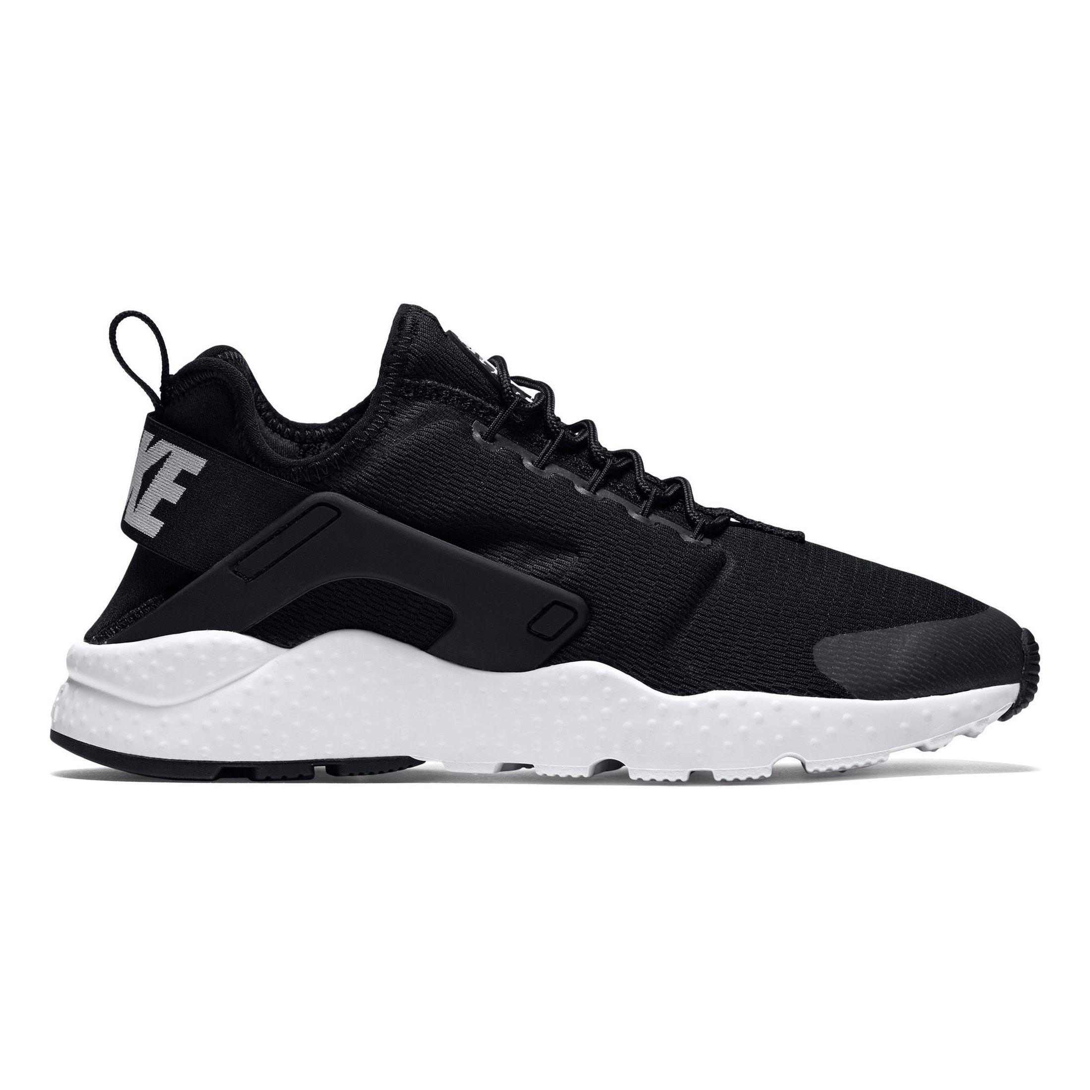 nike huarache white womens outfit