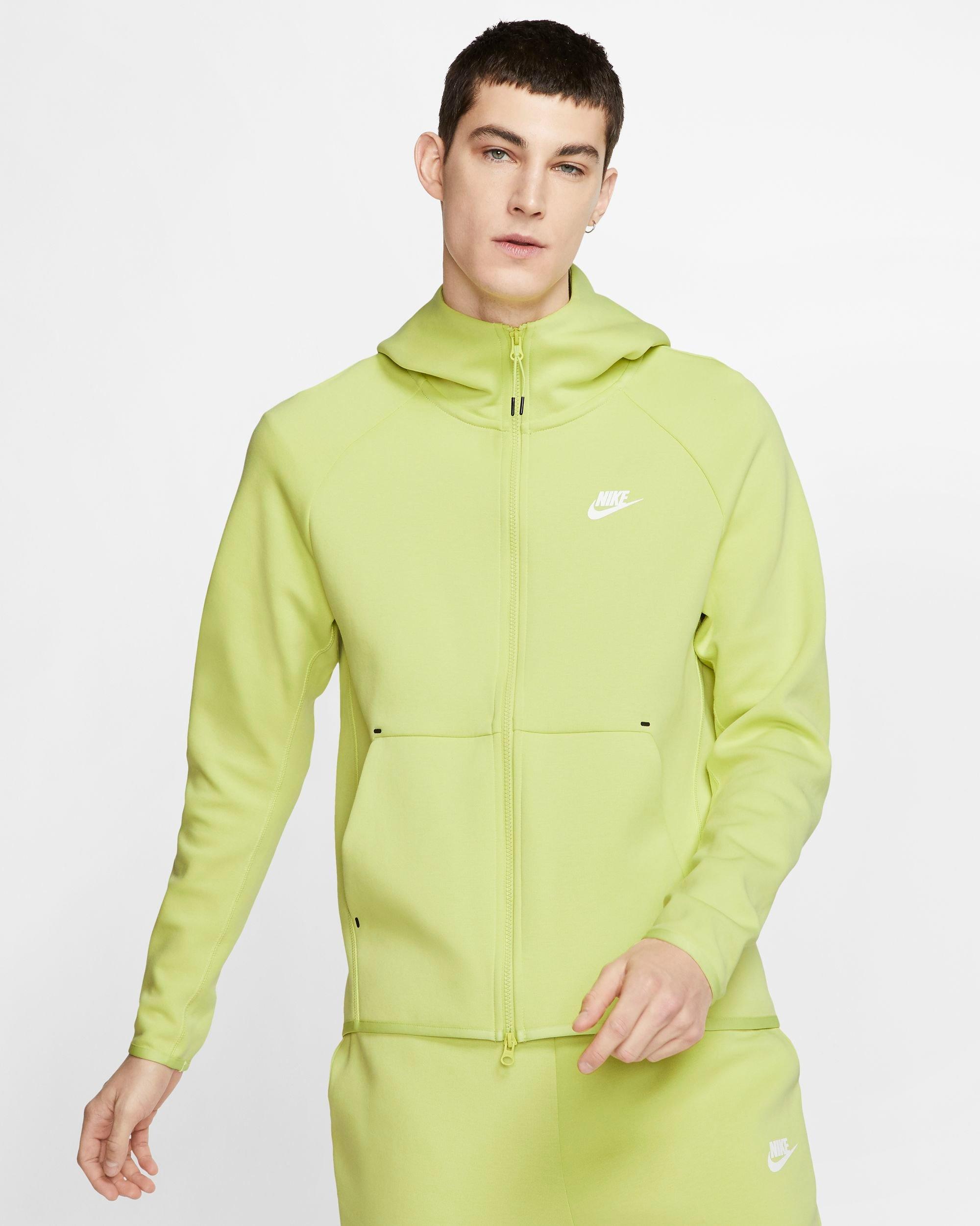 nike tech fleece hoodie xs