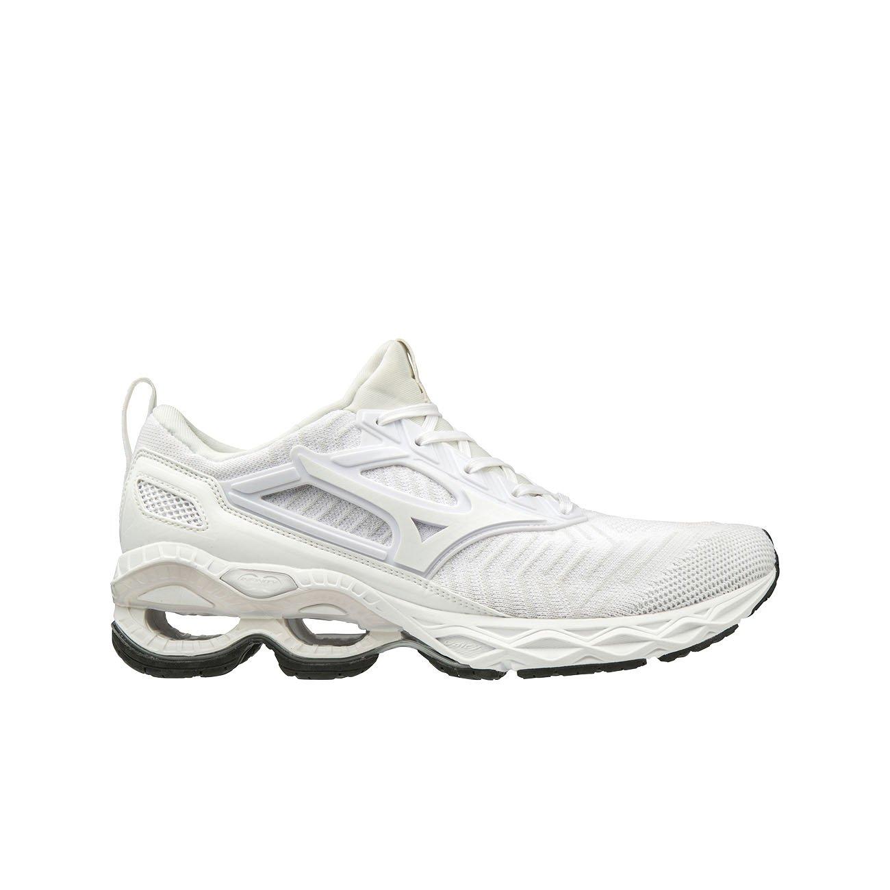 mizuno white running shoes