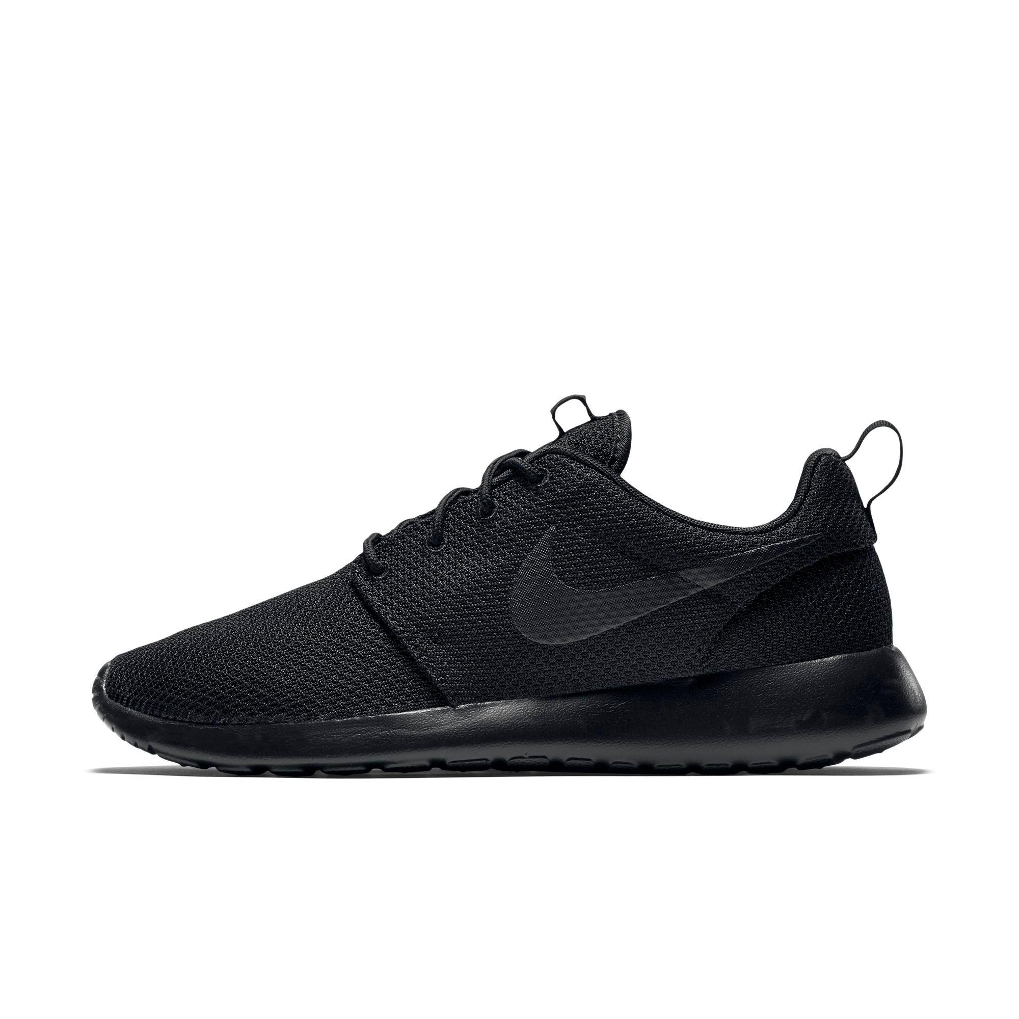 nike roshe black pattern