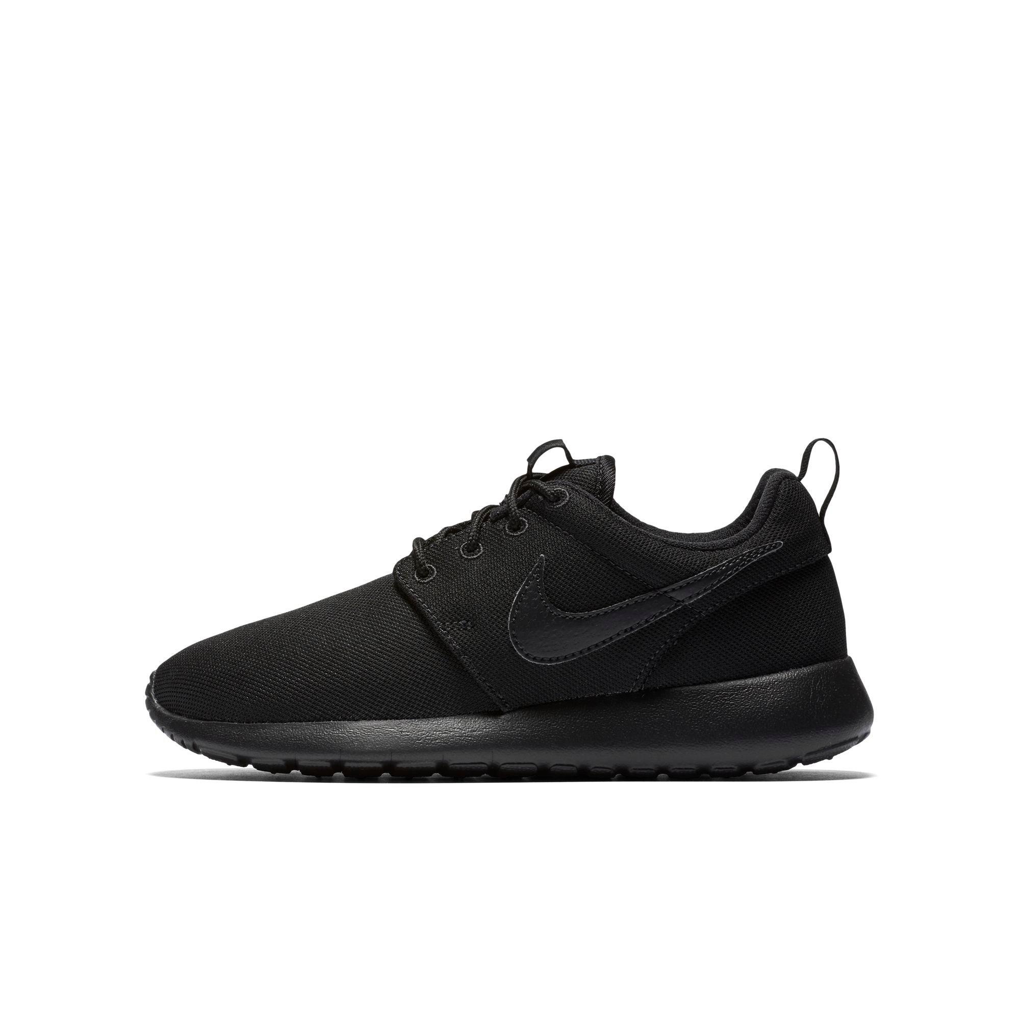 black nike roshe kids