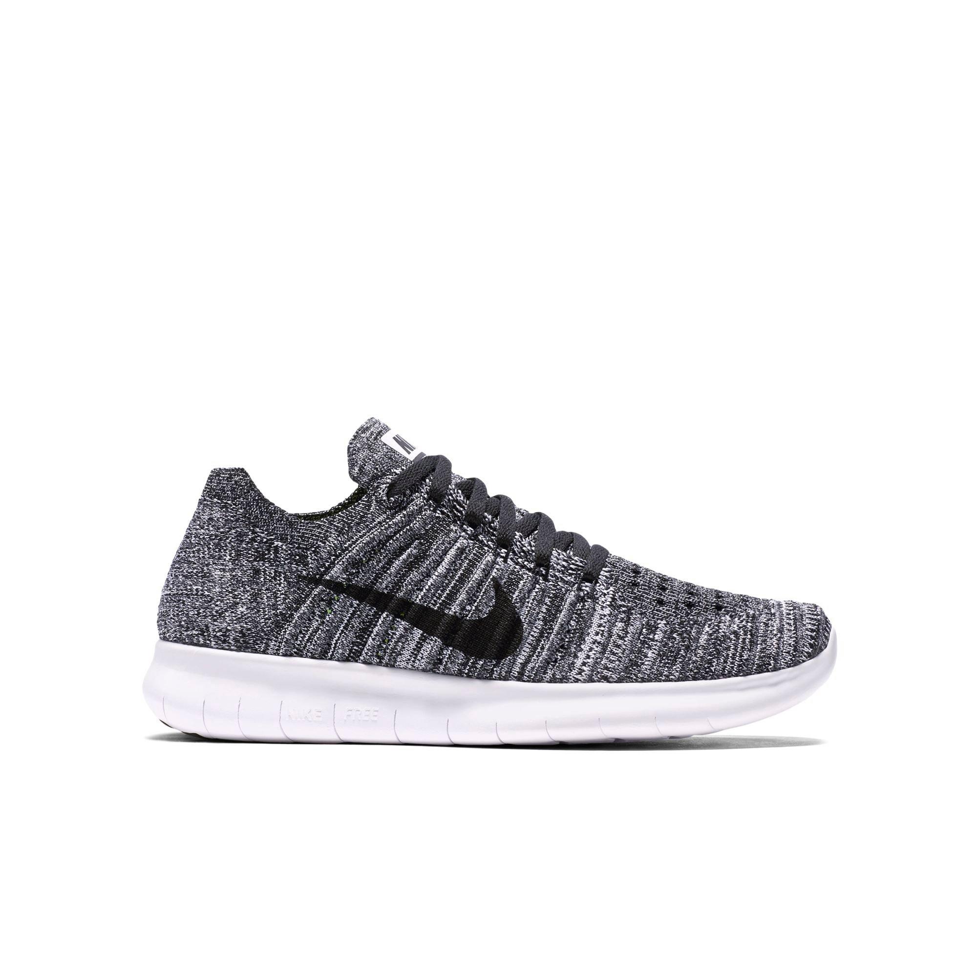 kids flyknit