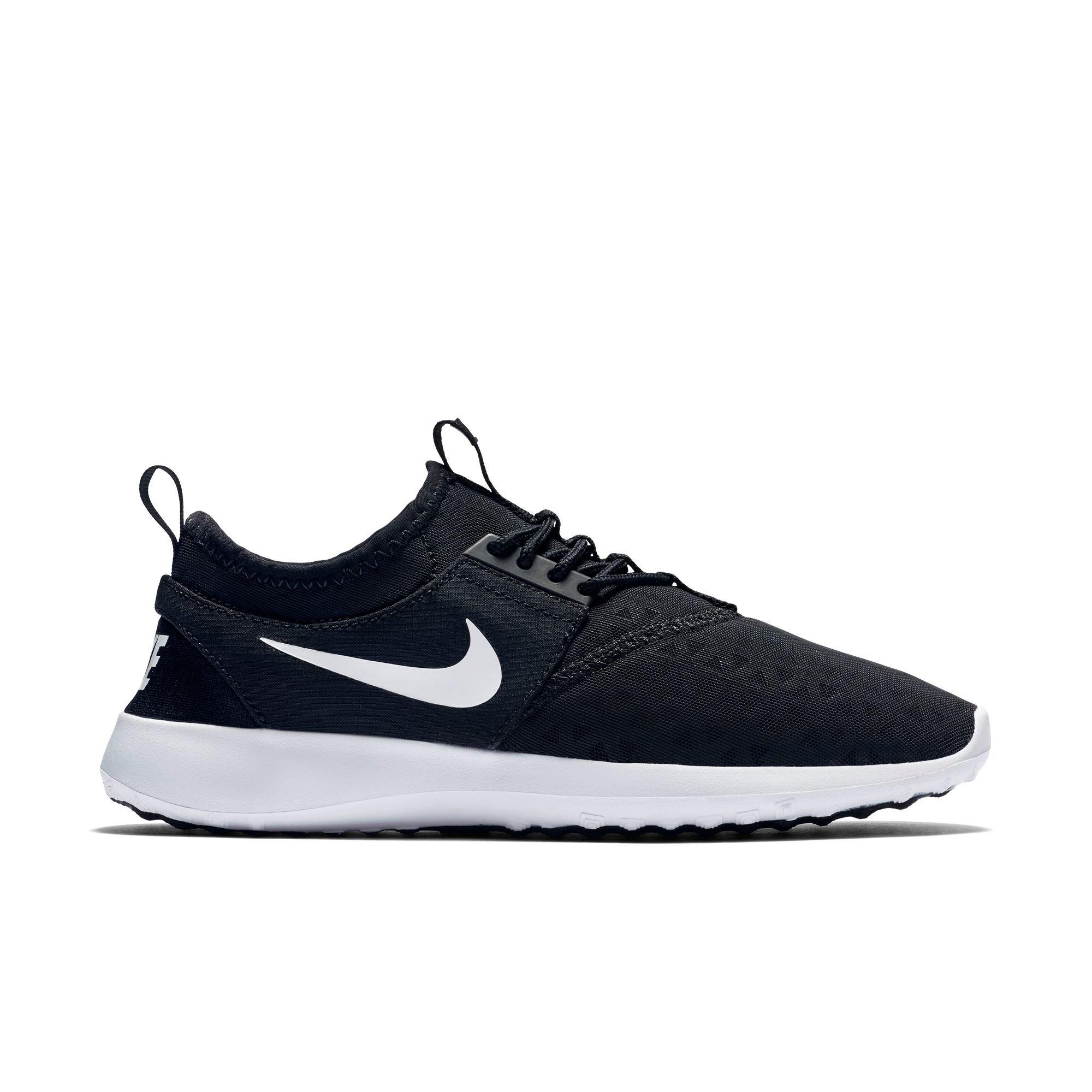nike black e white juvenate trainers