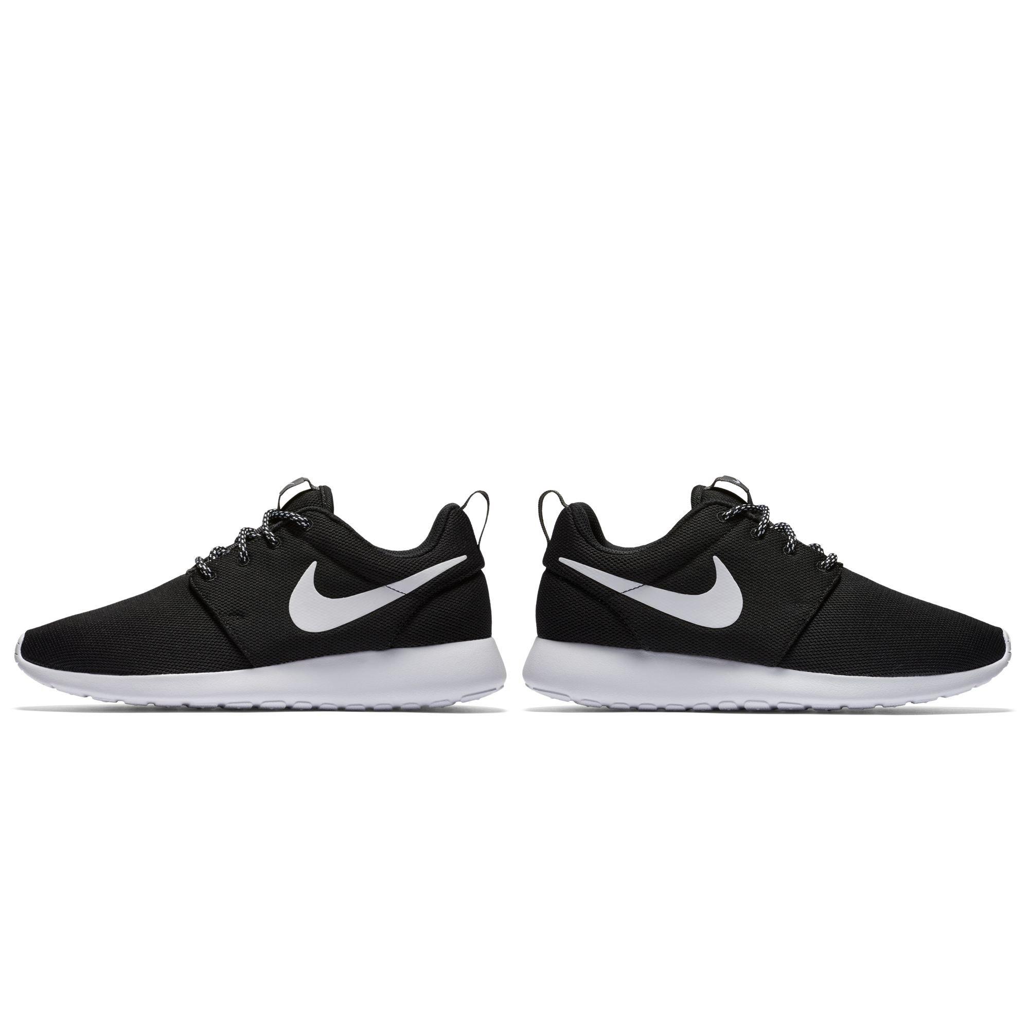 all black roshe run womens