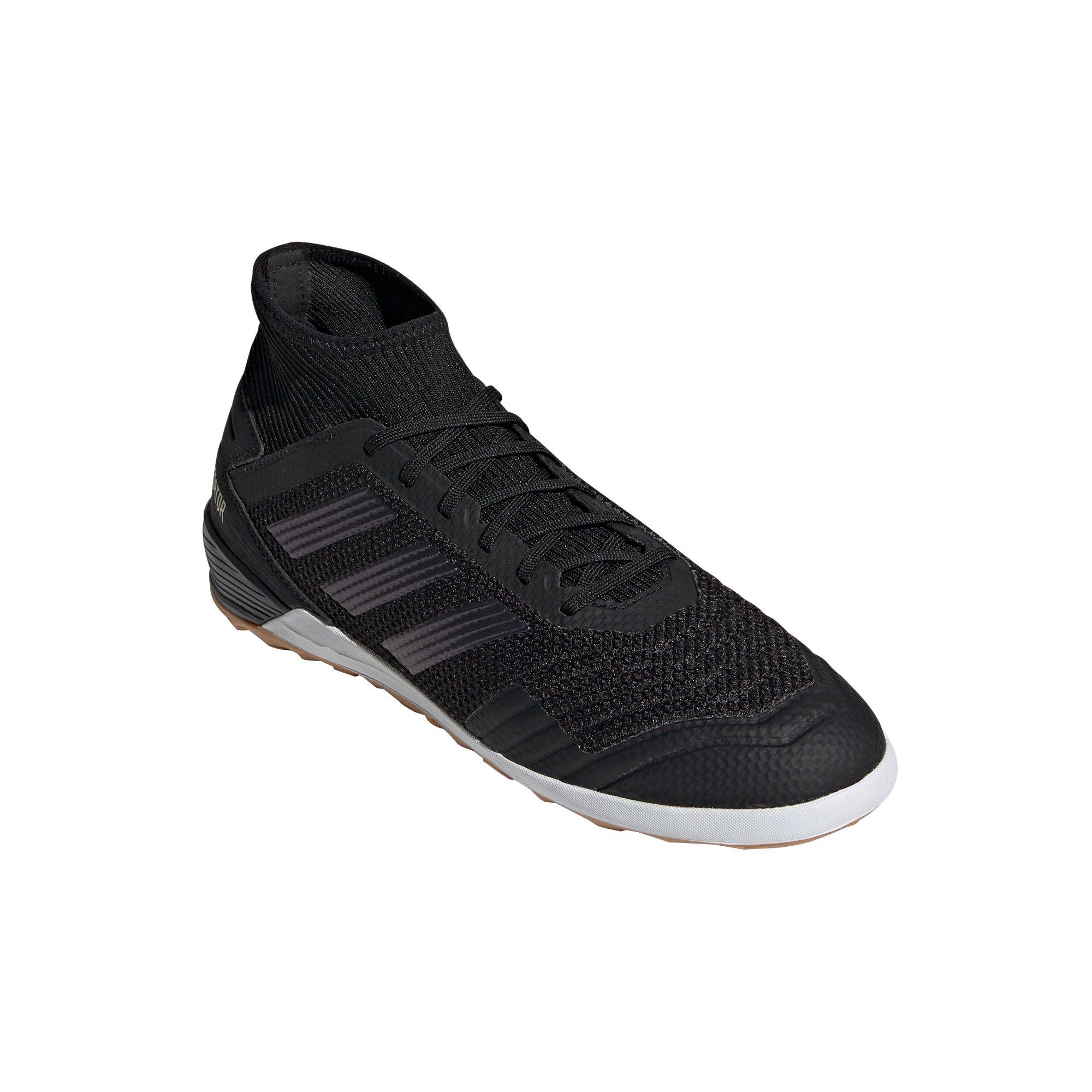 indoor predator soccer shoes