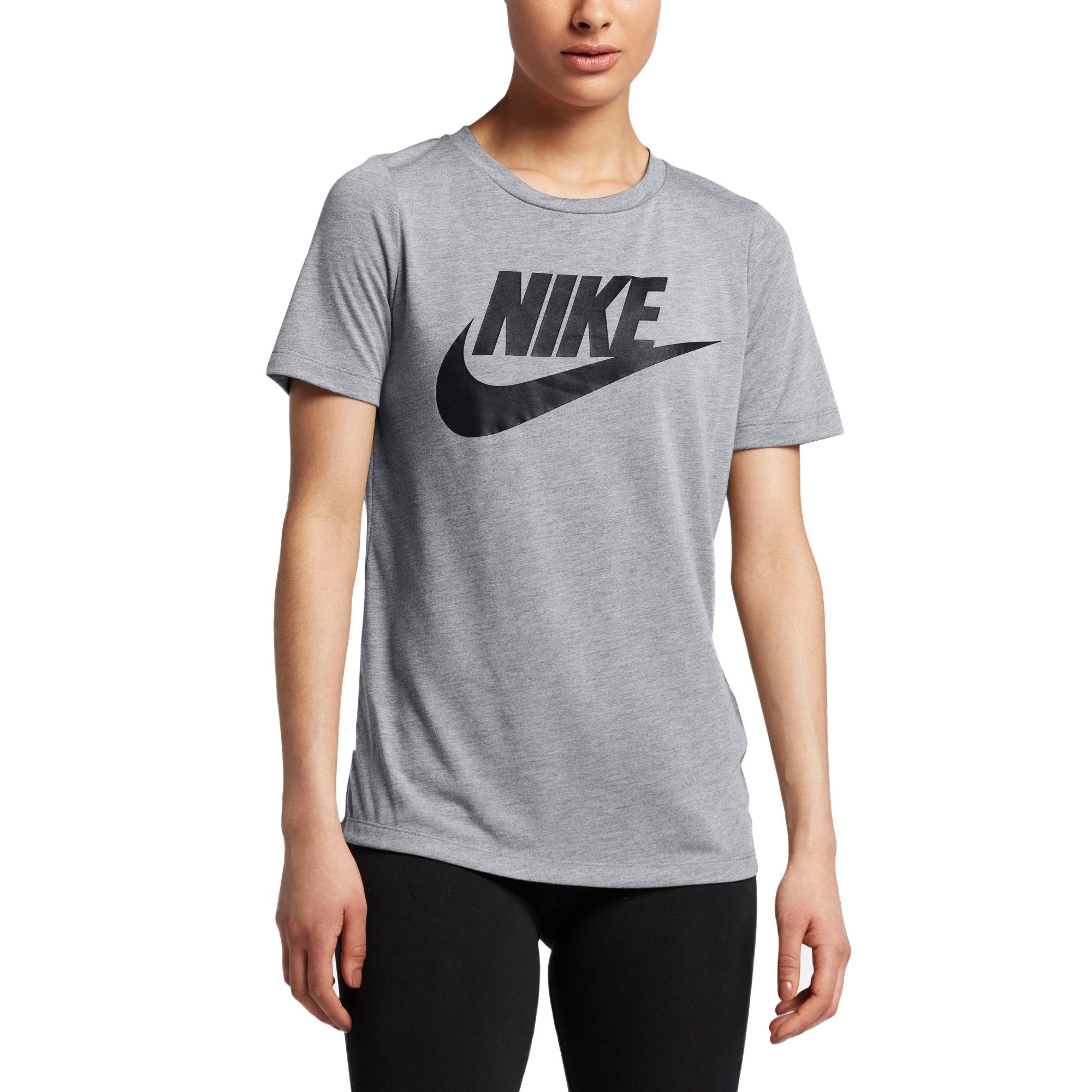 gray nike shirt