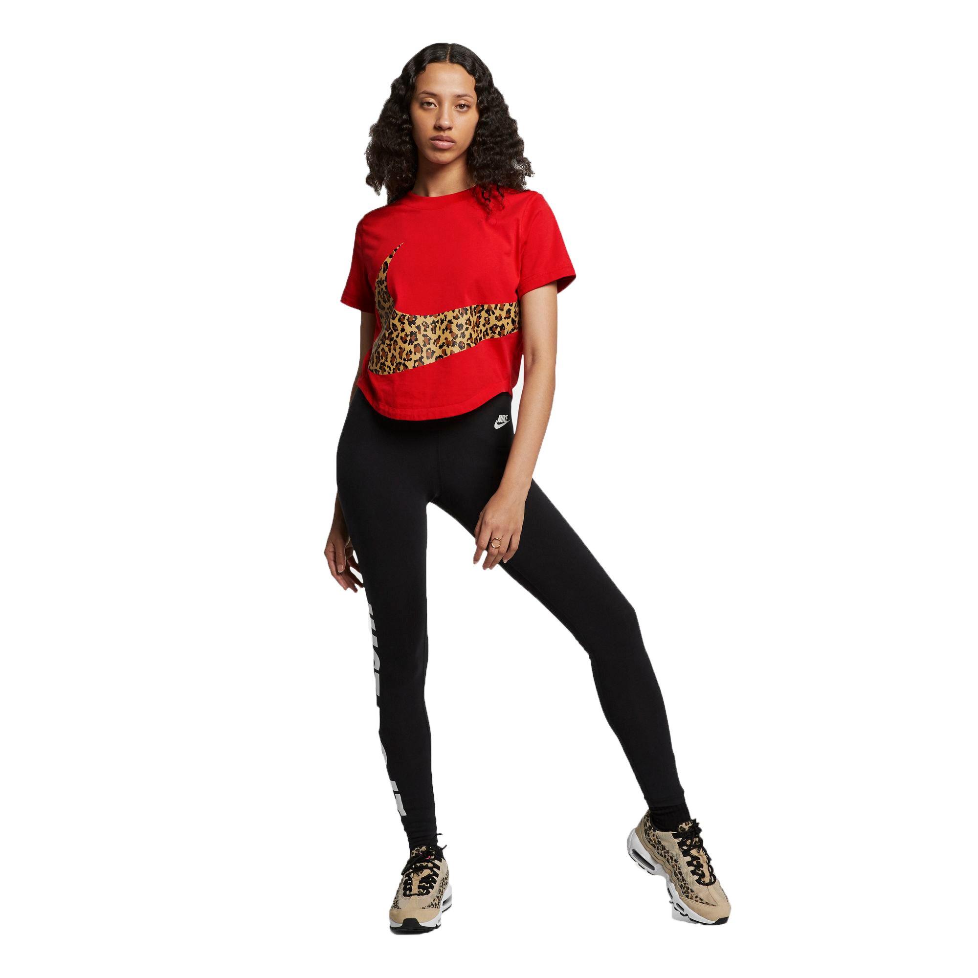 nike sportswear slim fit crop top