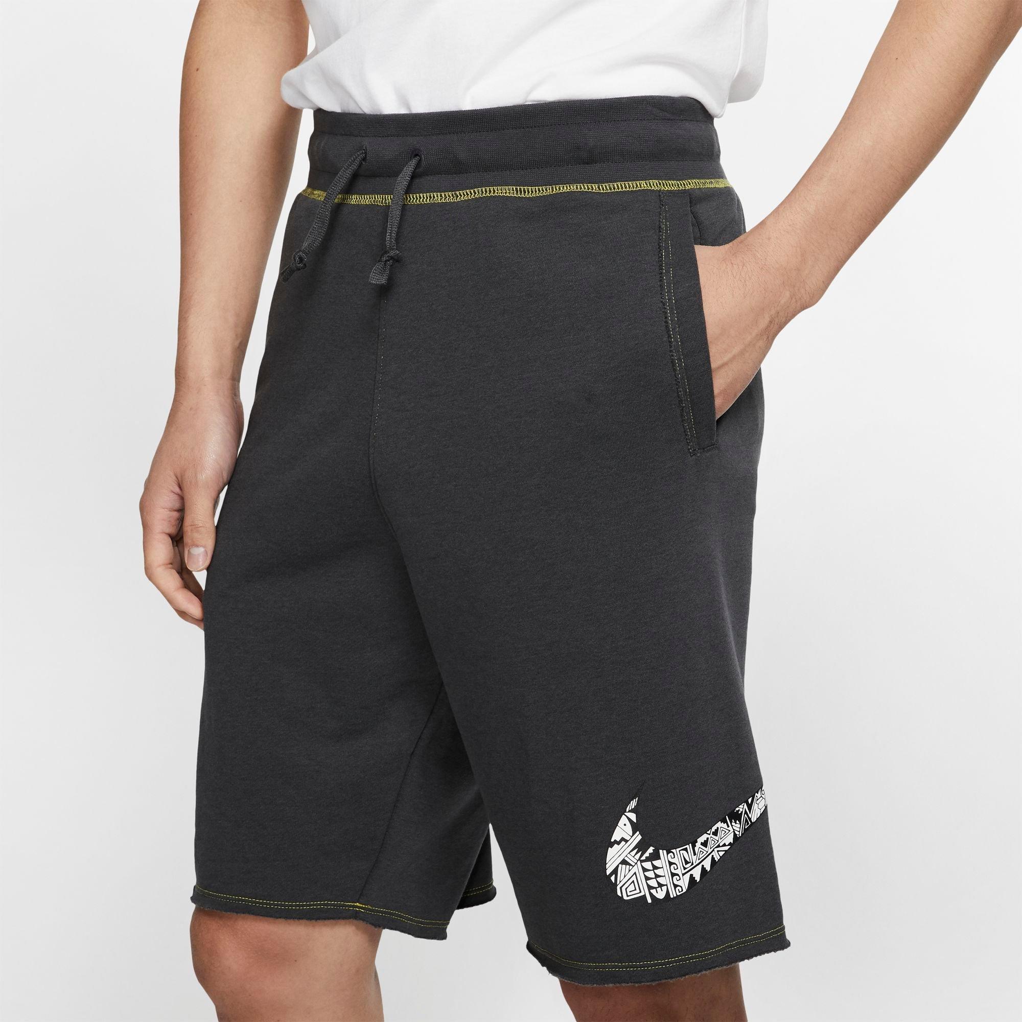 nike short history
