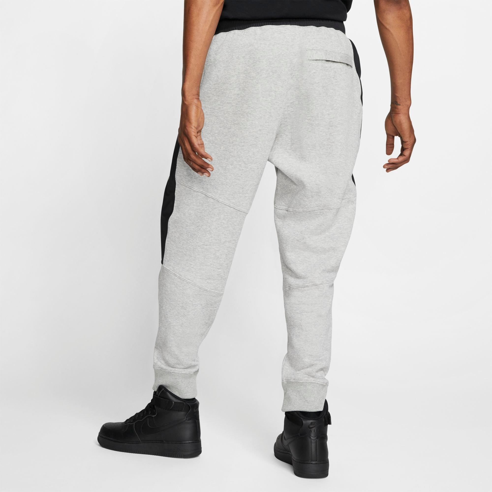 nike sportswear graphic joggers