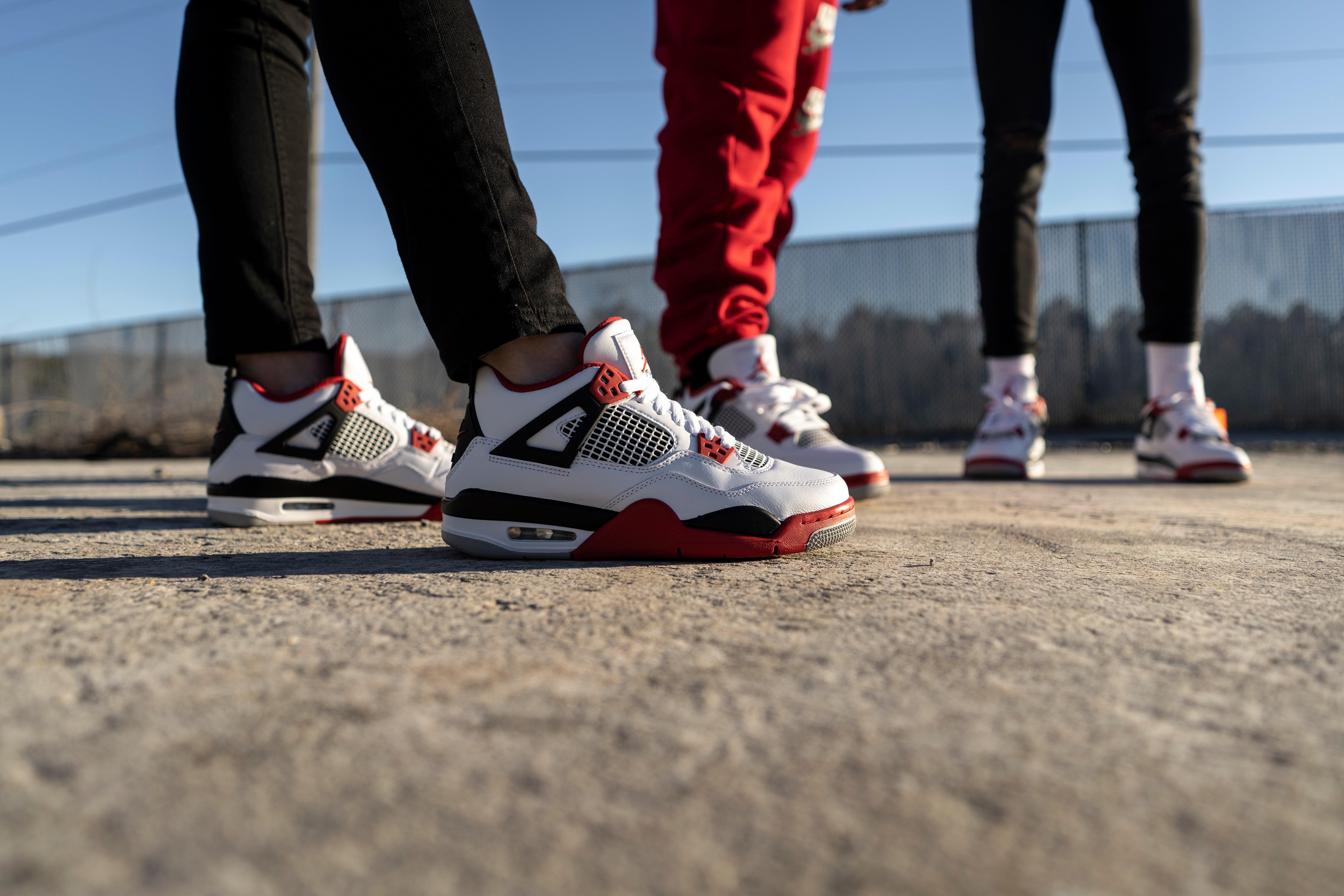 jordan 4 fire red outfits