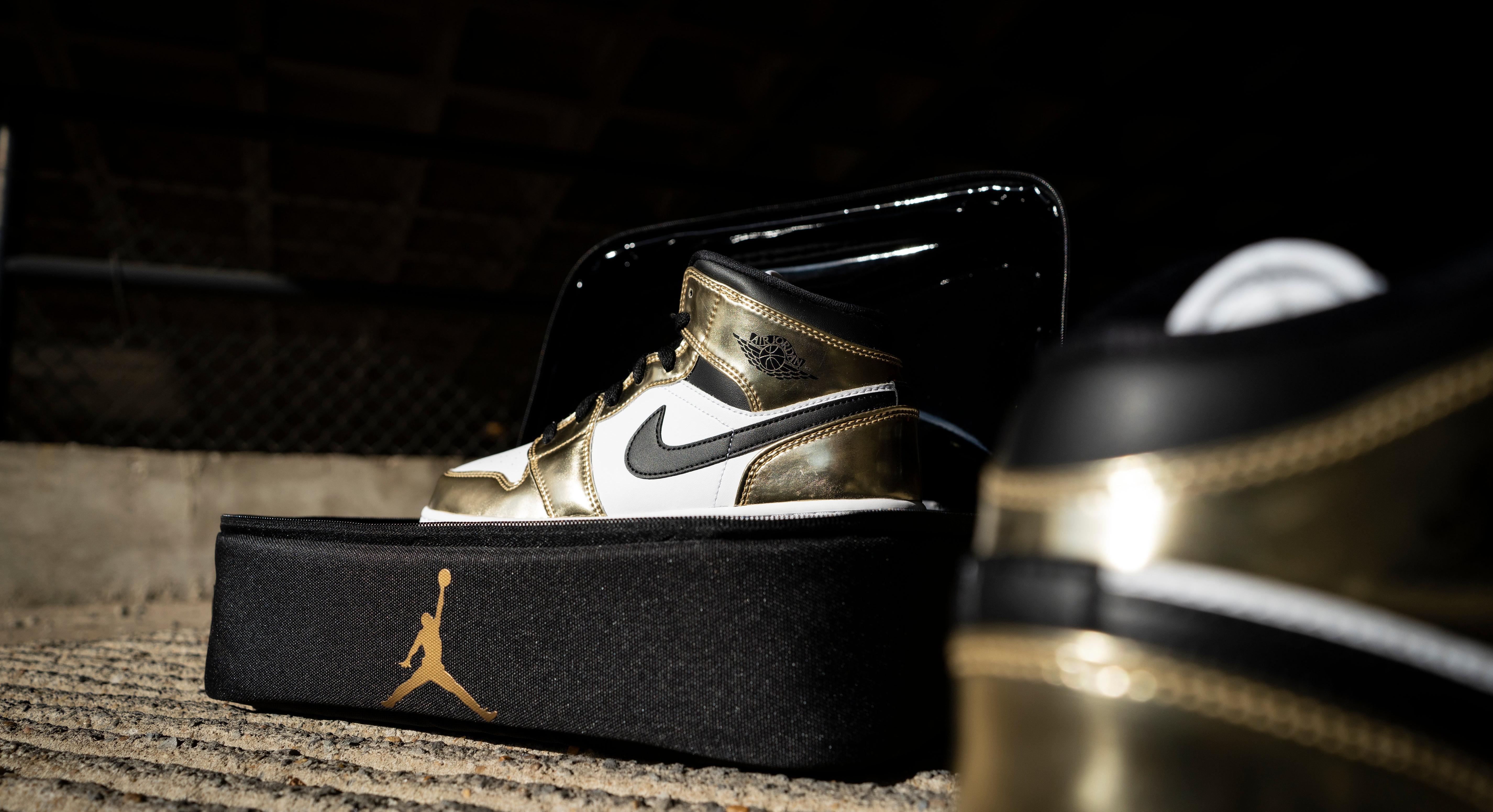 Sneakers Release – Jordan 1 Mid SE “Metallic Gold” Full  Family Launch