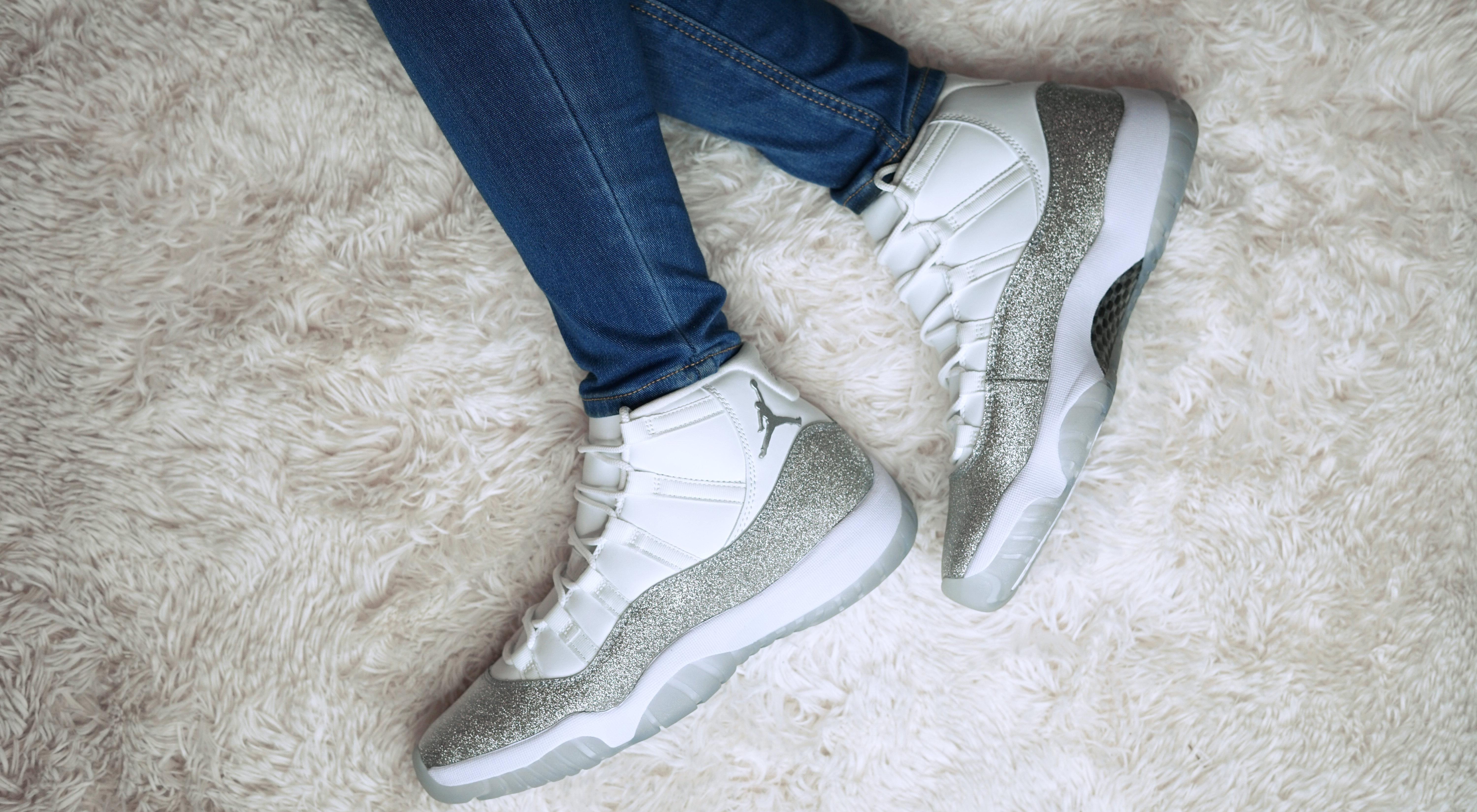 Nike air jordan shop retro 11 silver glitter