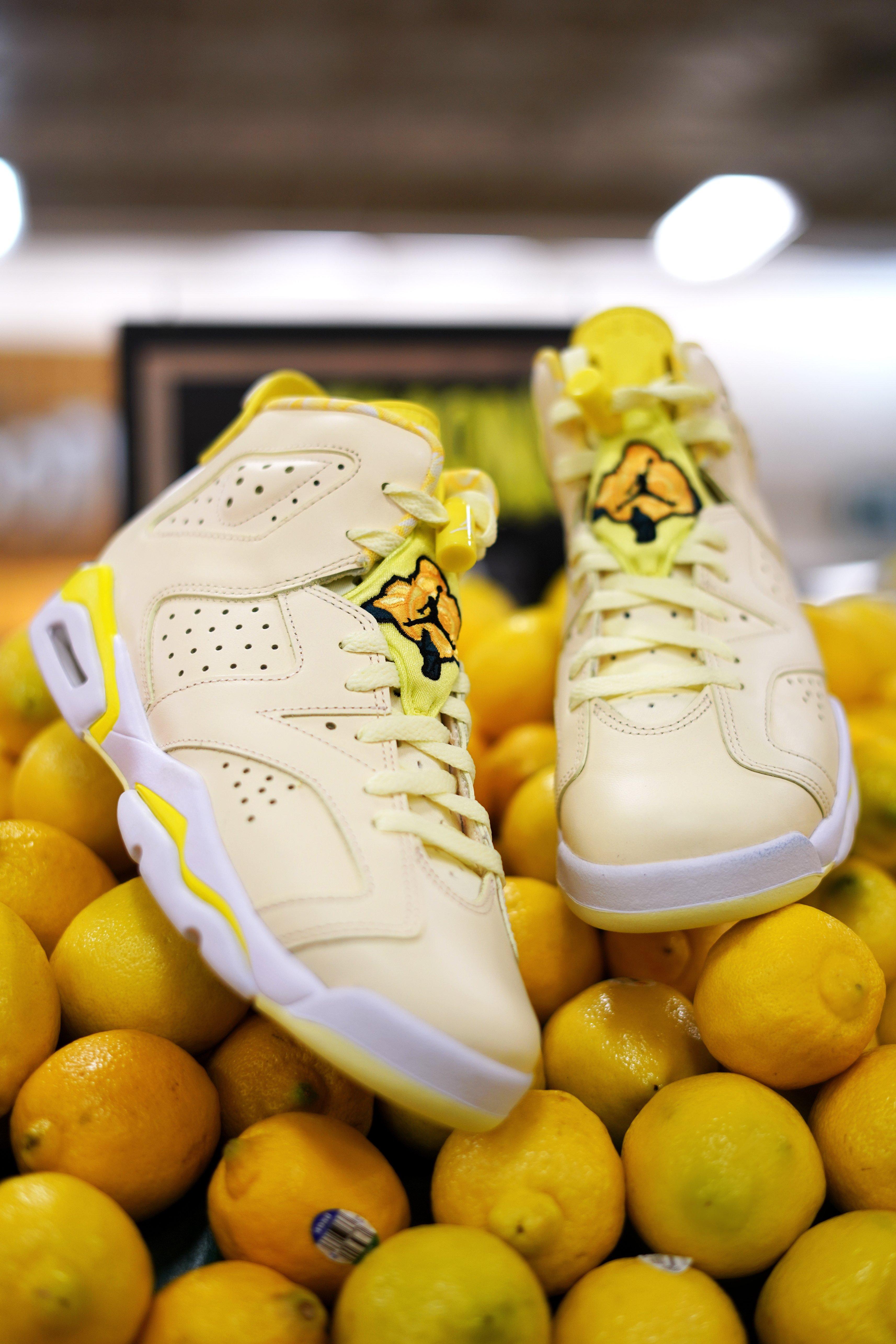 air jordan yellow rose