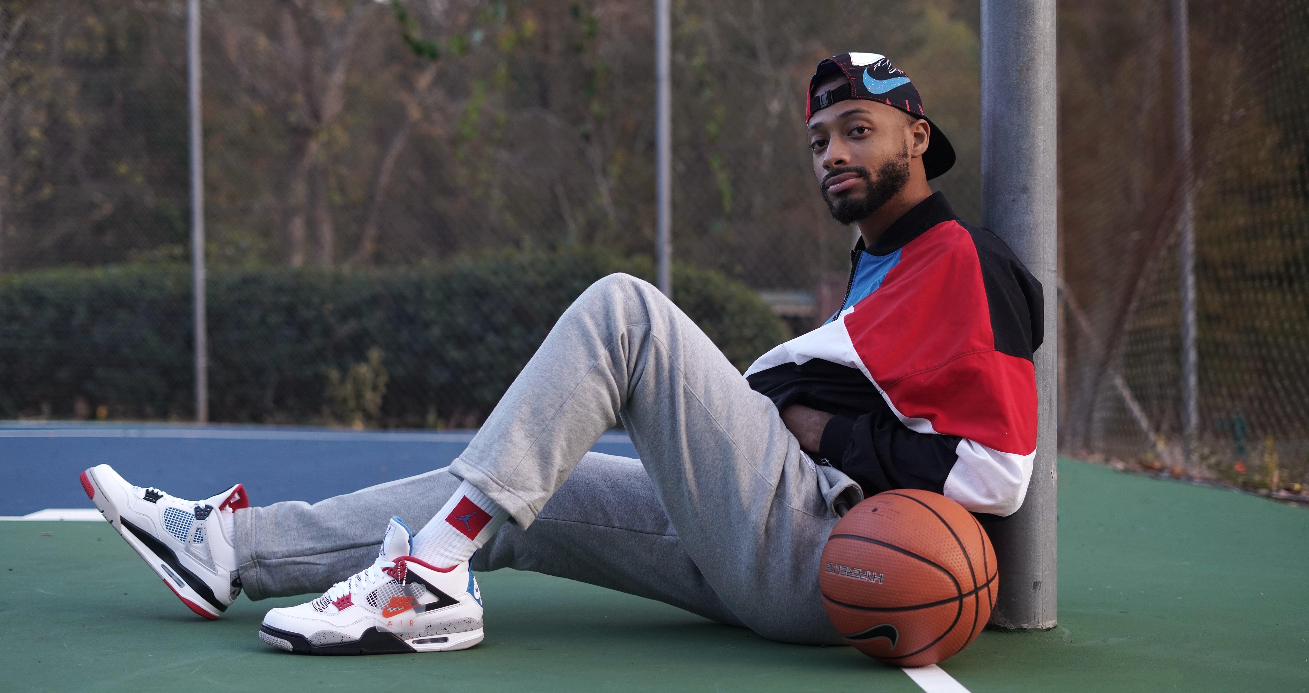 Sneakers Release – Air Jordan 4 Retro “Fire Red”