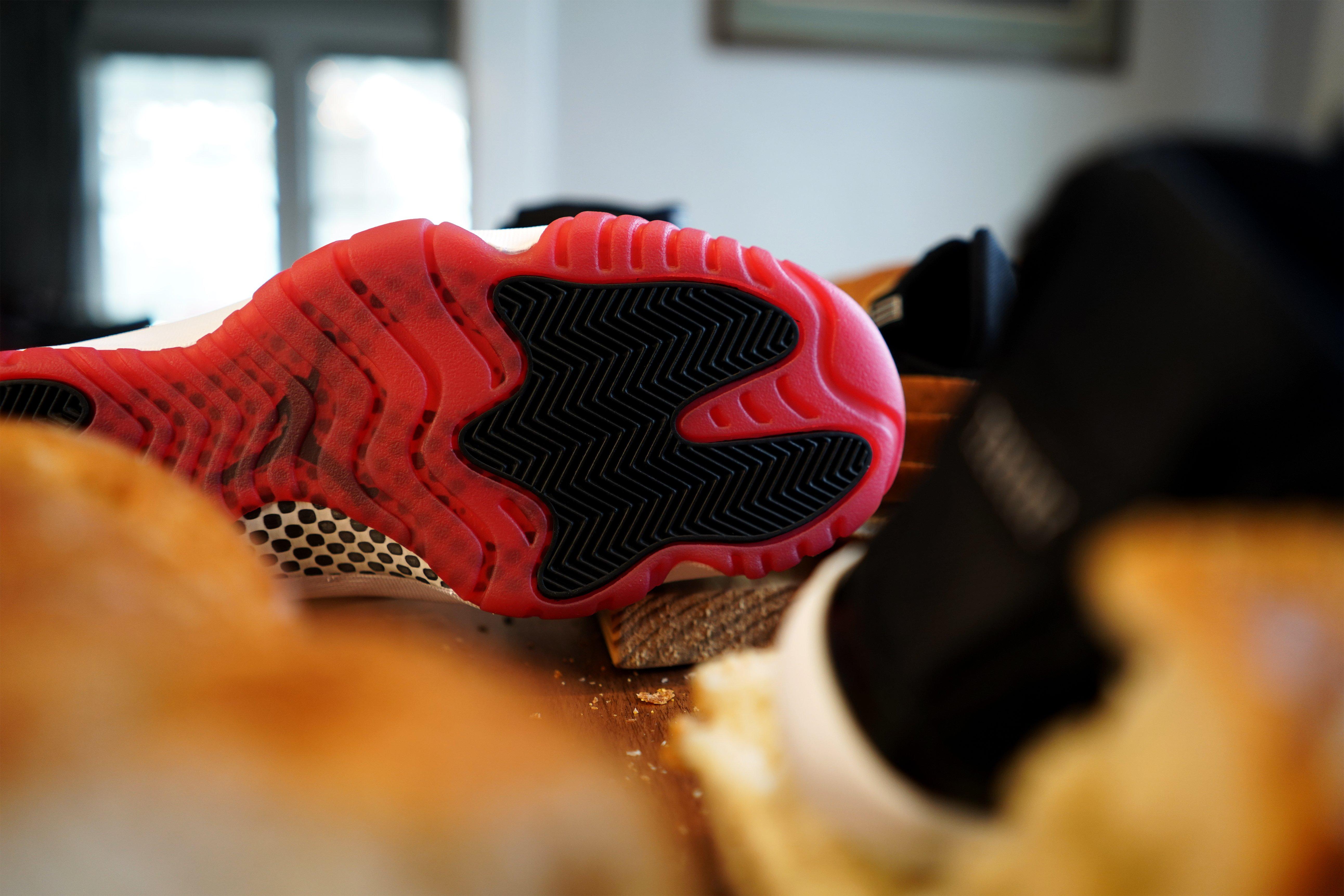 bred 11 carbon fiber youth