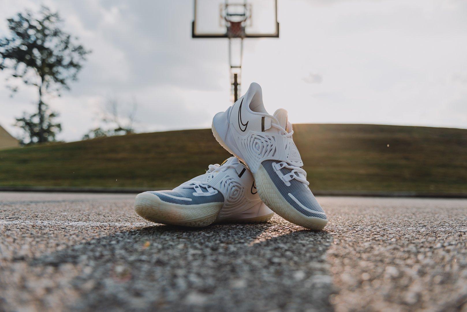 nike kyrie low 3 eclipse