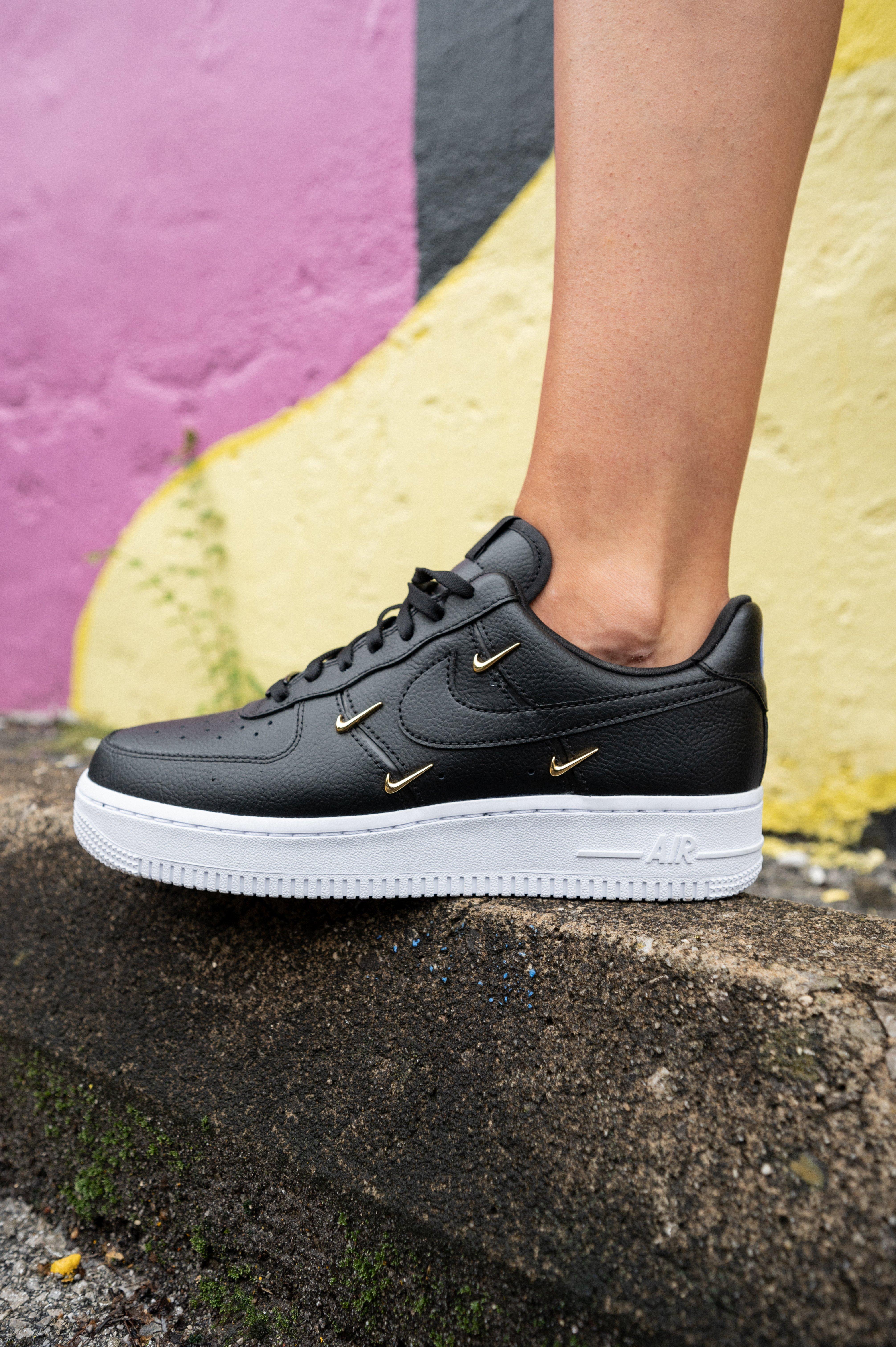 nike air force shoes black