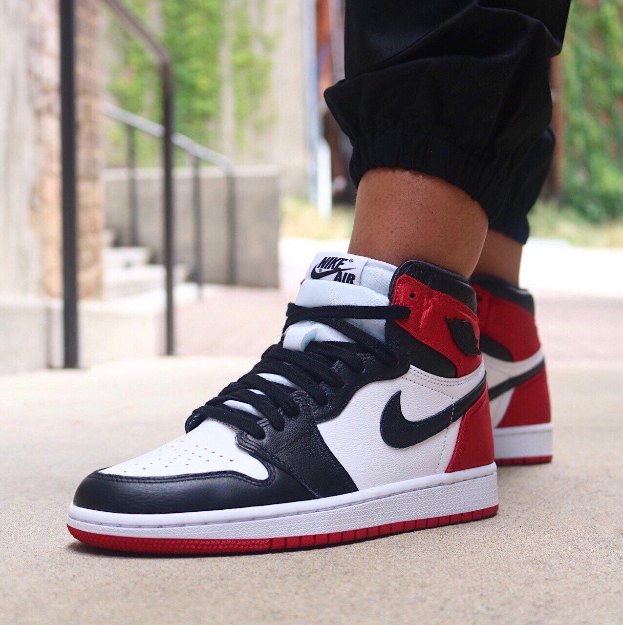 woman jordan 1