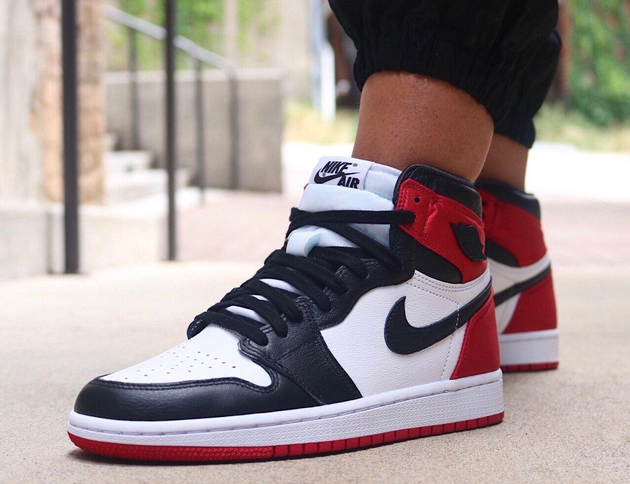 Tænke moronic Scan Sneaker Release : Womens Air Jordan 1 Retro High OG “Satin Black Toe”