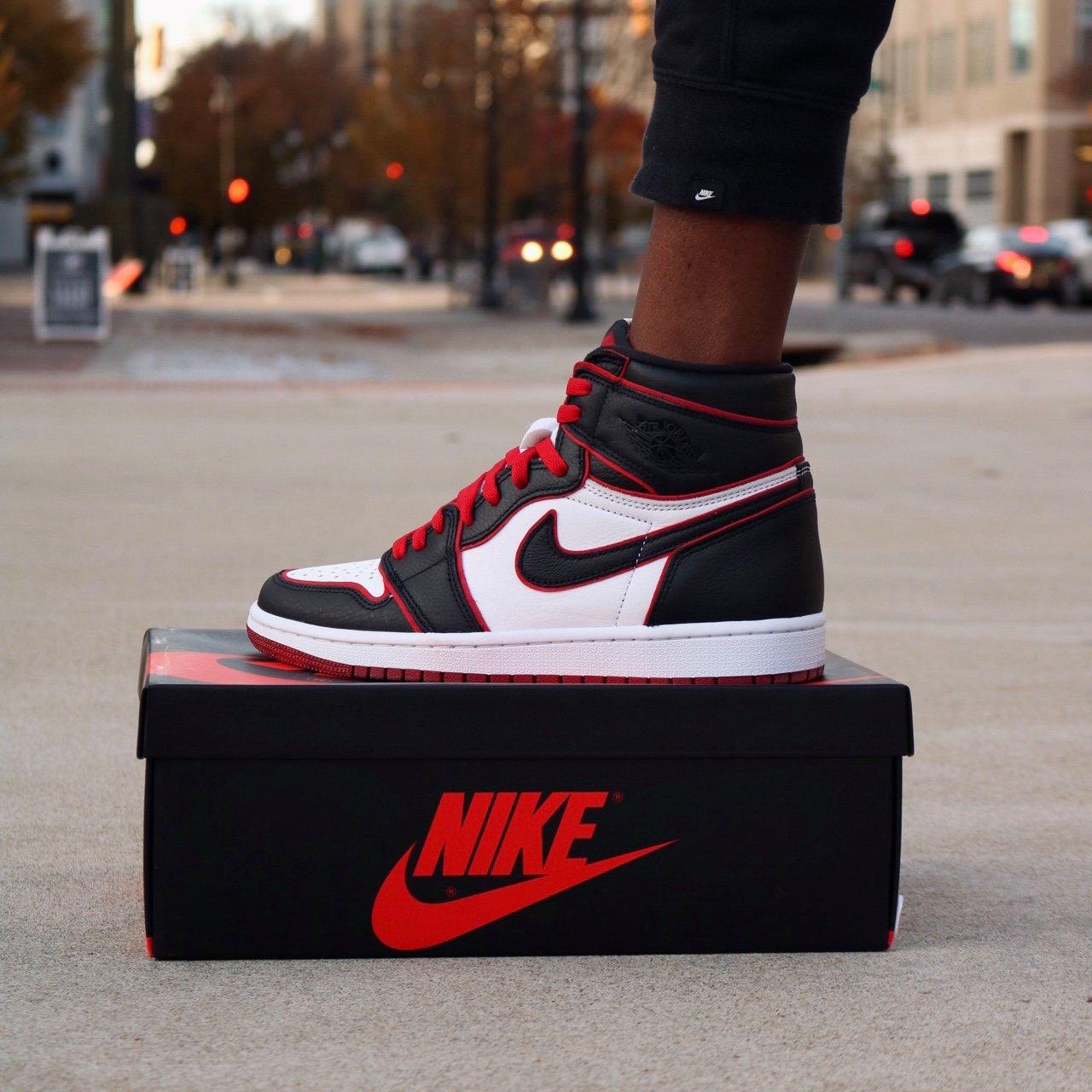 Sneakers Release – Jordan 1 Retro High OG “White/Black/Red”