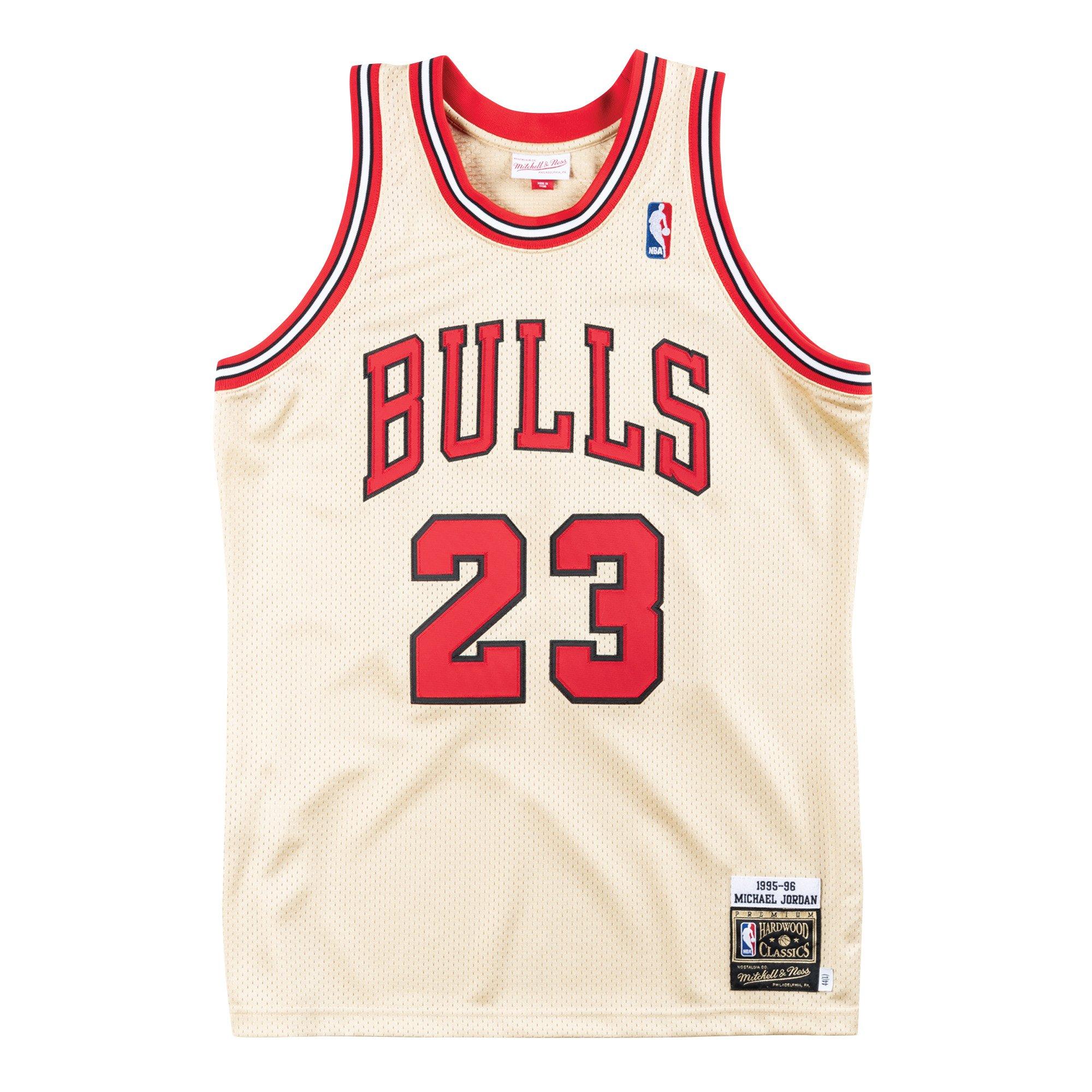 michael jordan bulls jersey white