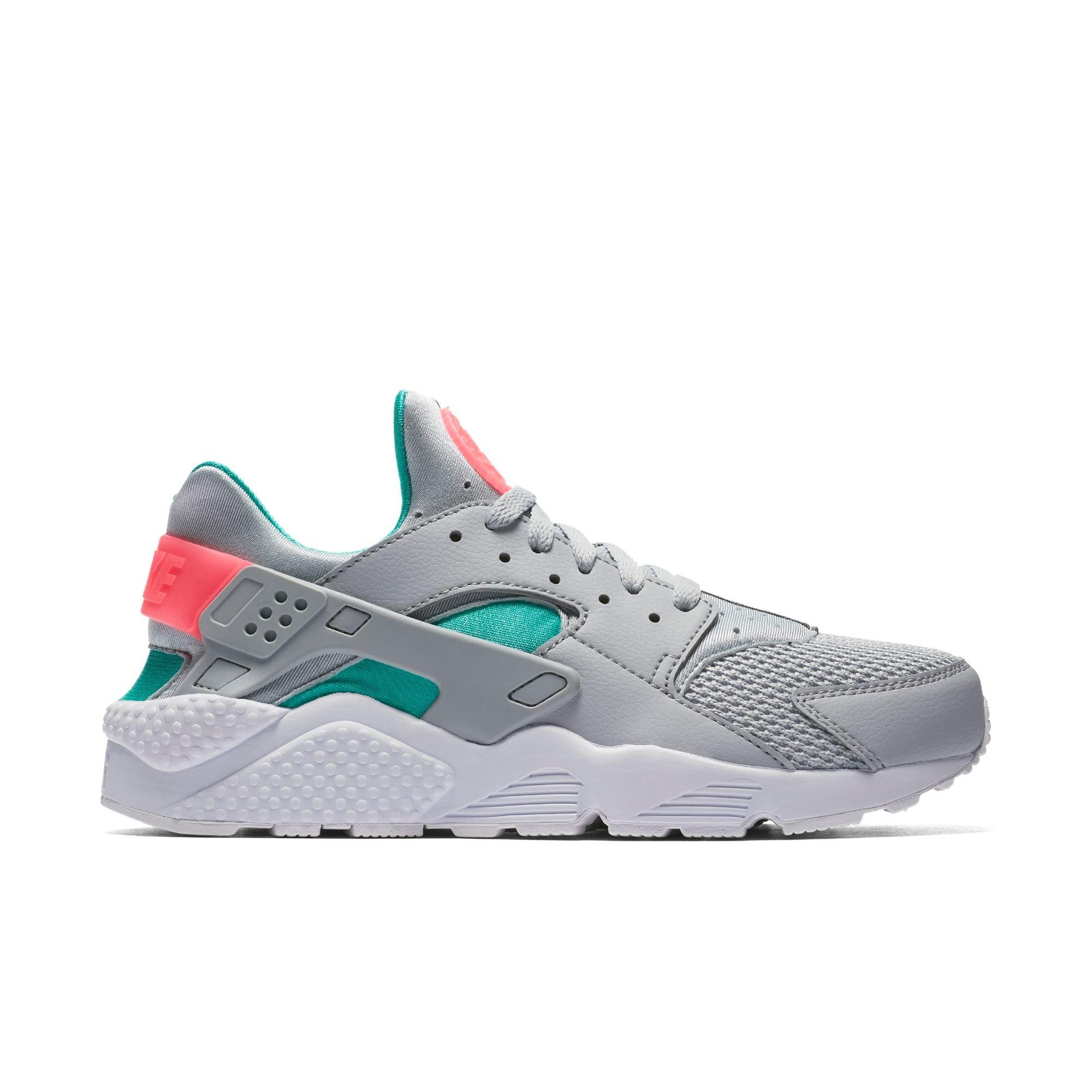 girl huaraches