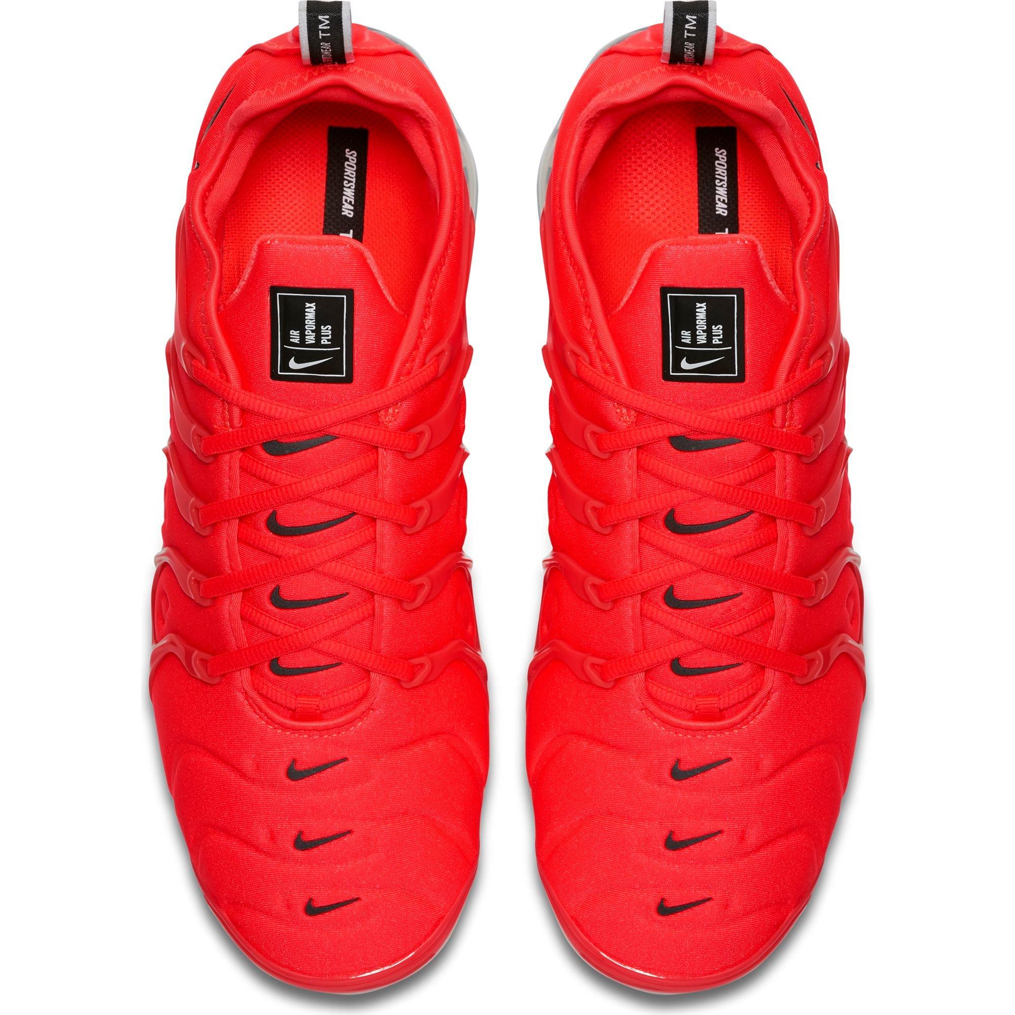 mens vapormax plus red