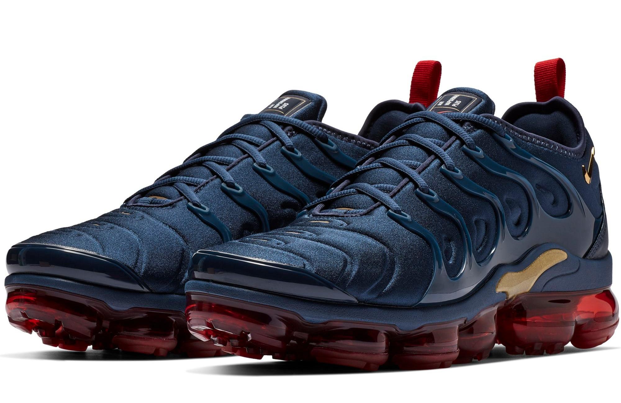 nike vapormax red and green