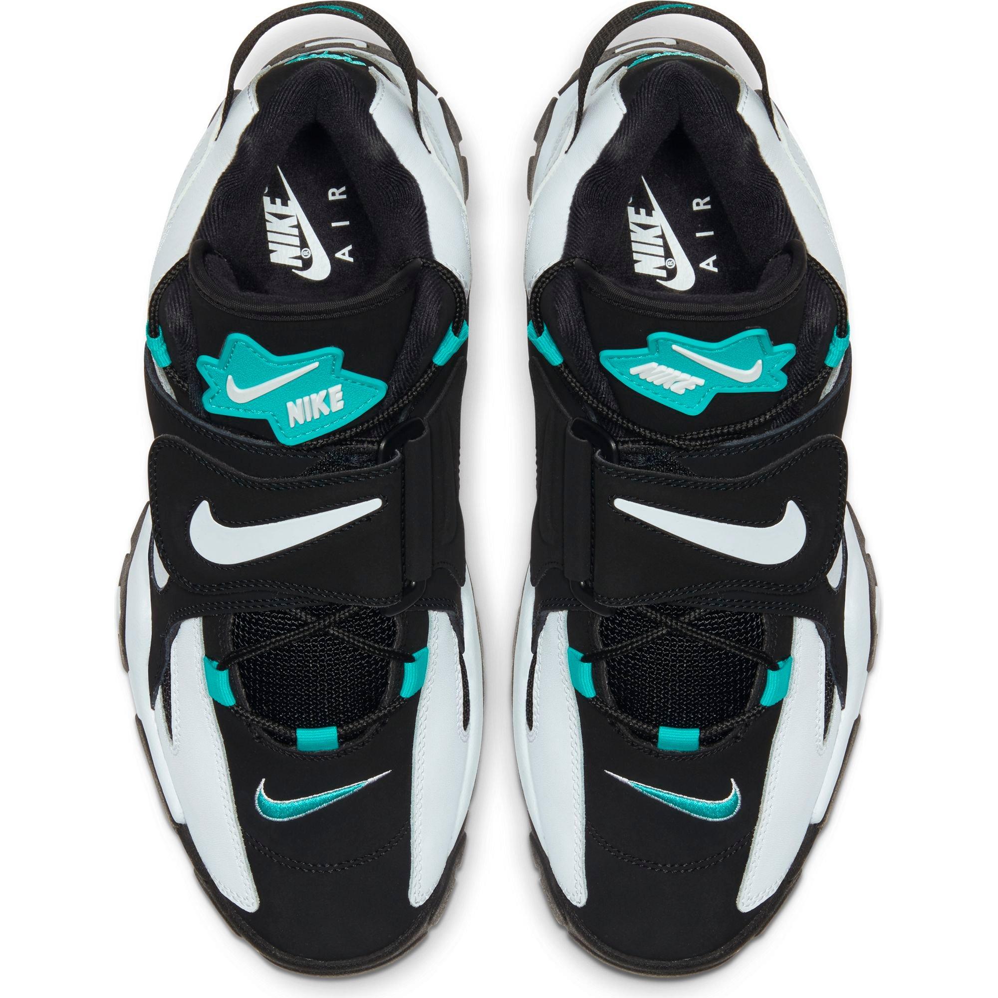 Nike Air Barrage Mid in Black for Men