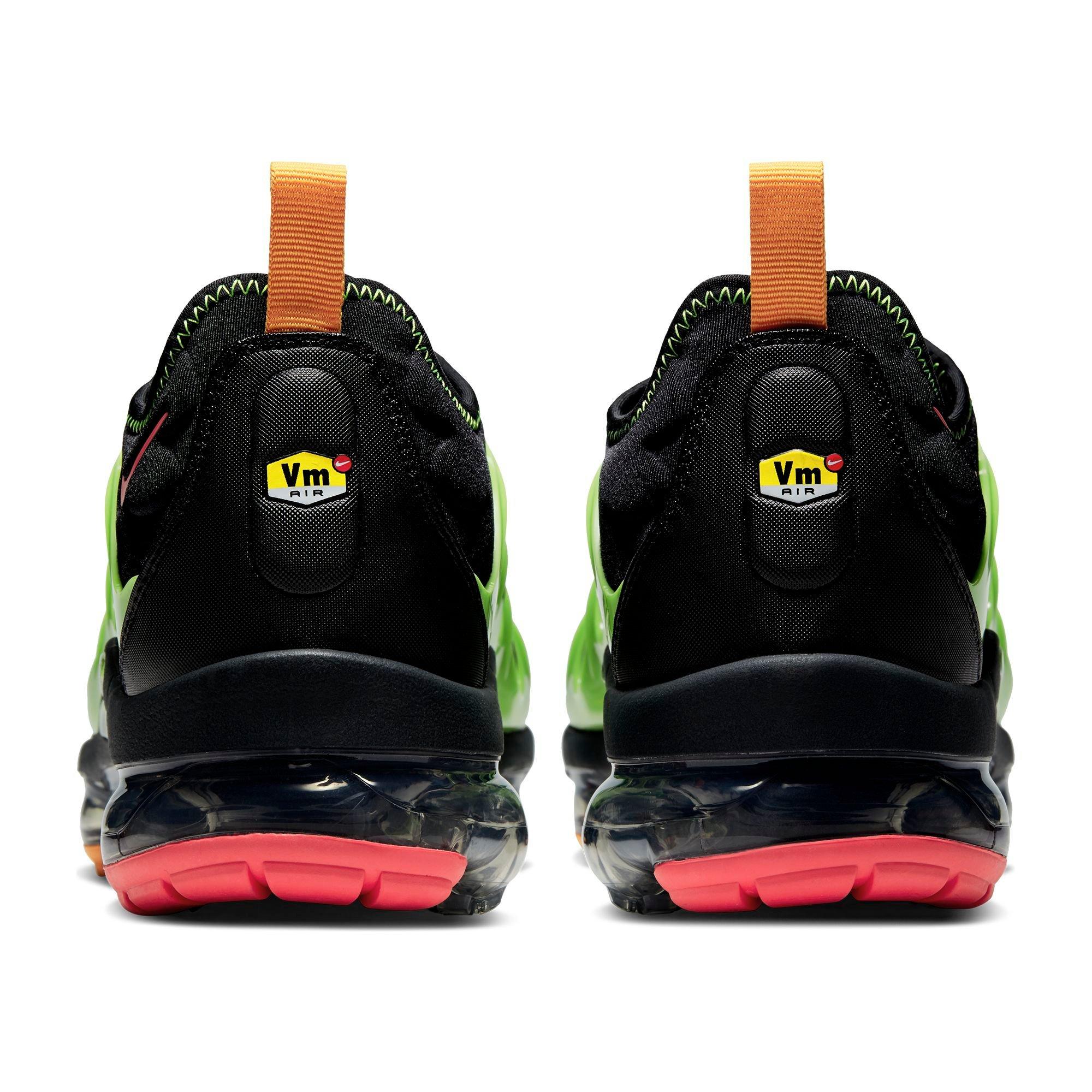 vapormax plus green and black