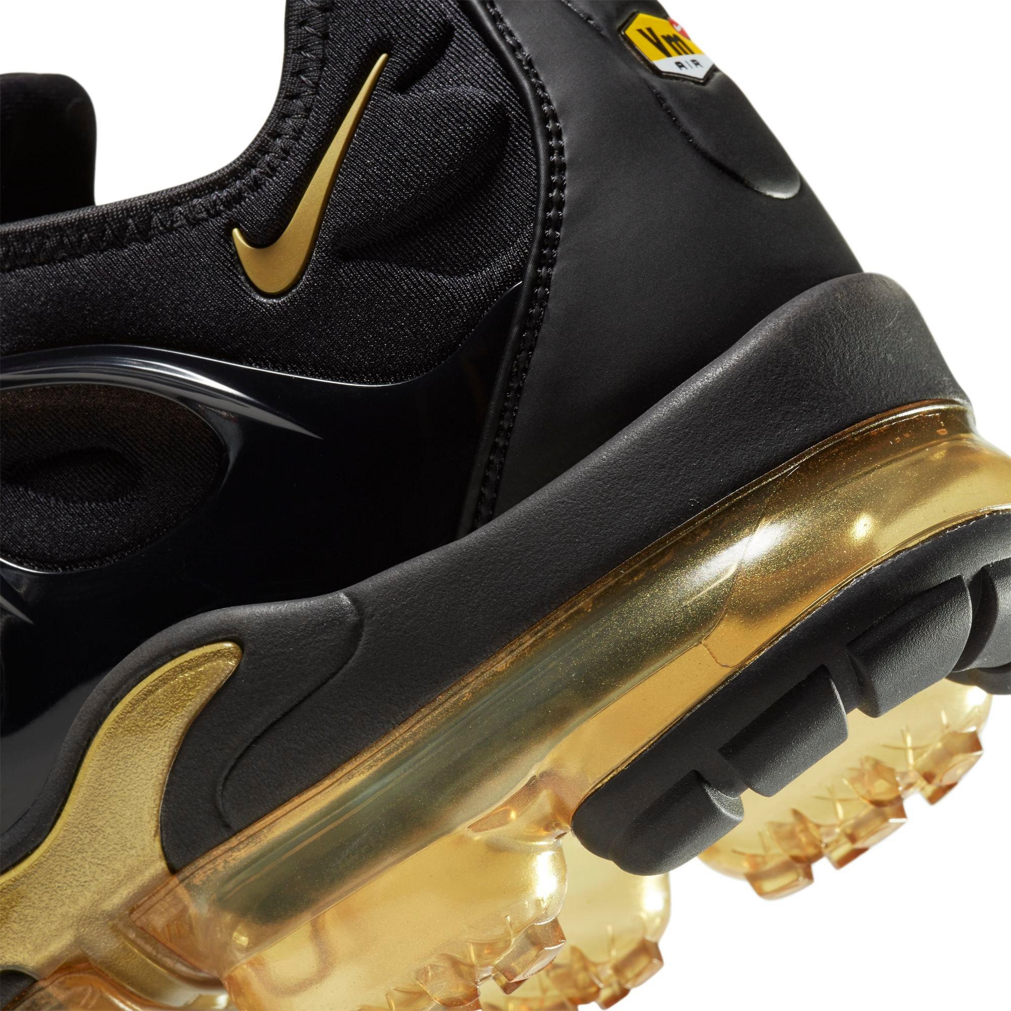 nike air vapormax plus black and gold