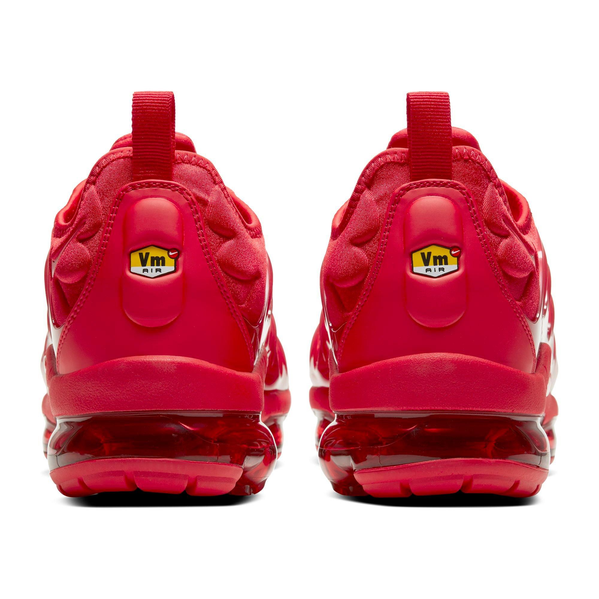 all red air vapormax plus