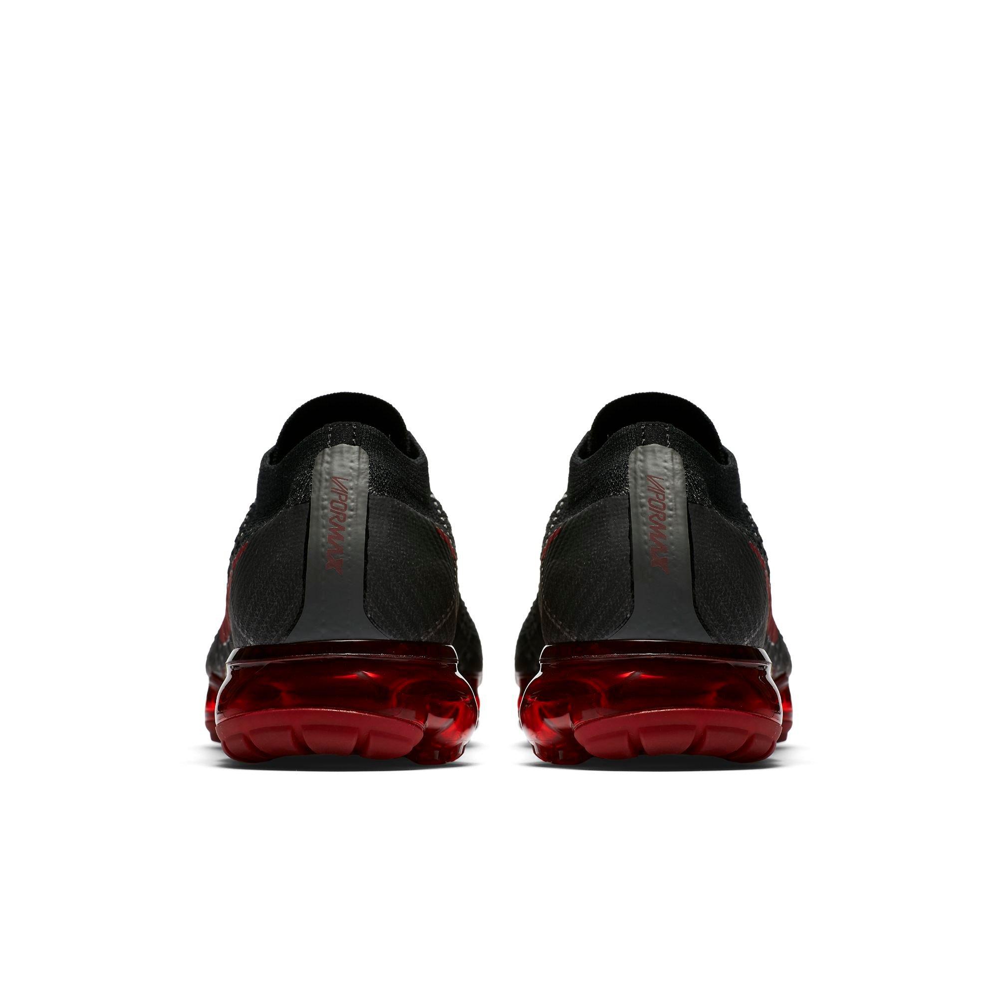 air vapormax dark team red