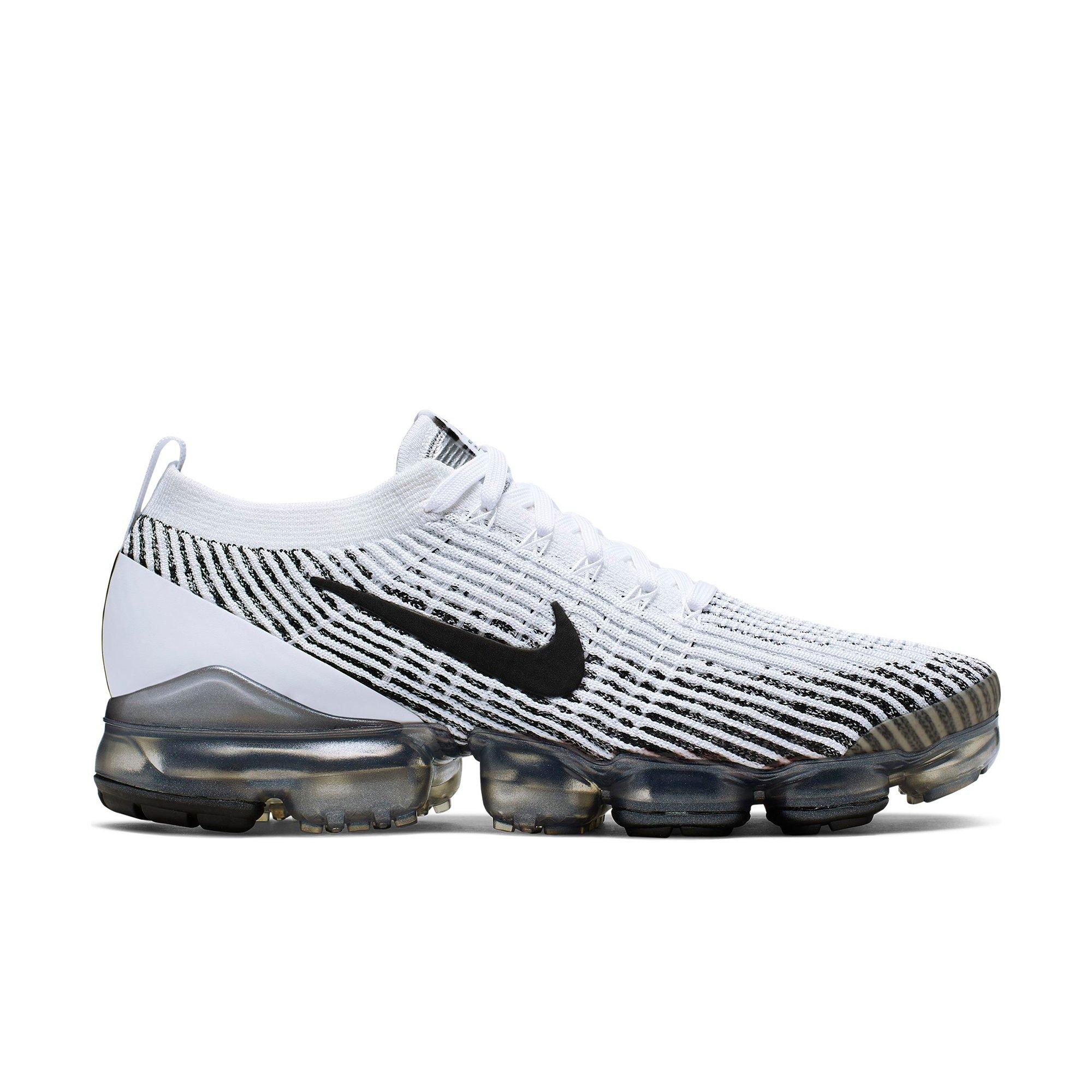 vapormax flyknit black and white