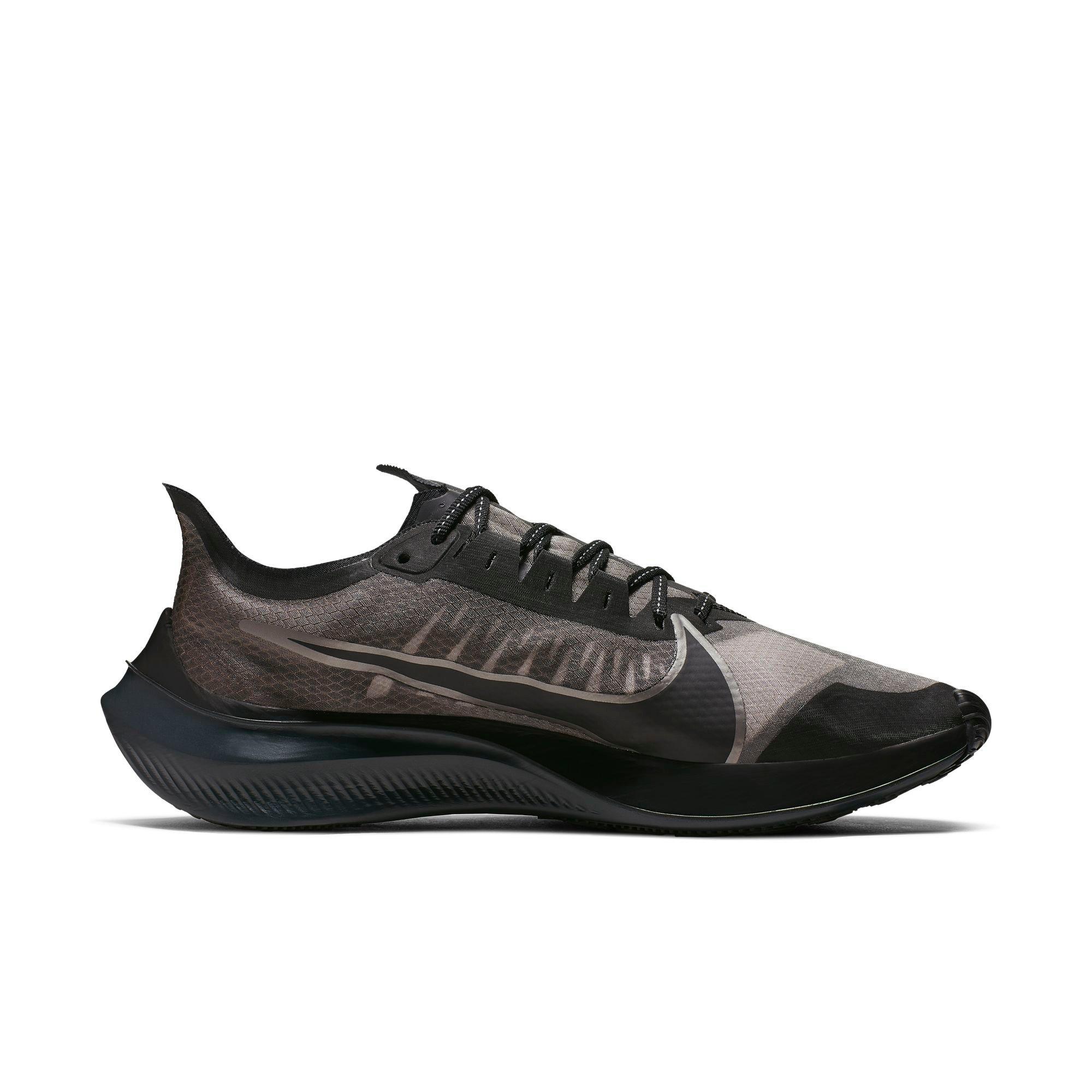 nike zoom gravity triple black