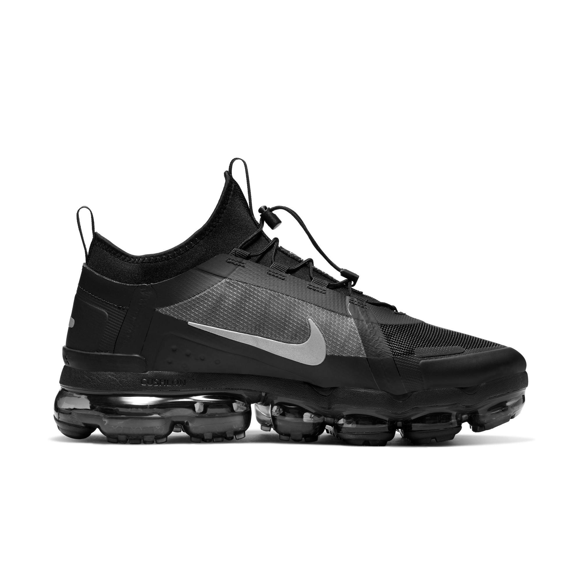 nike vapormax utility run triple black