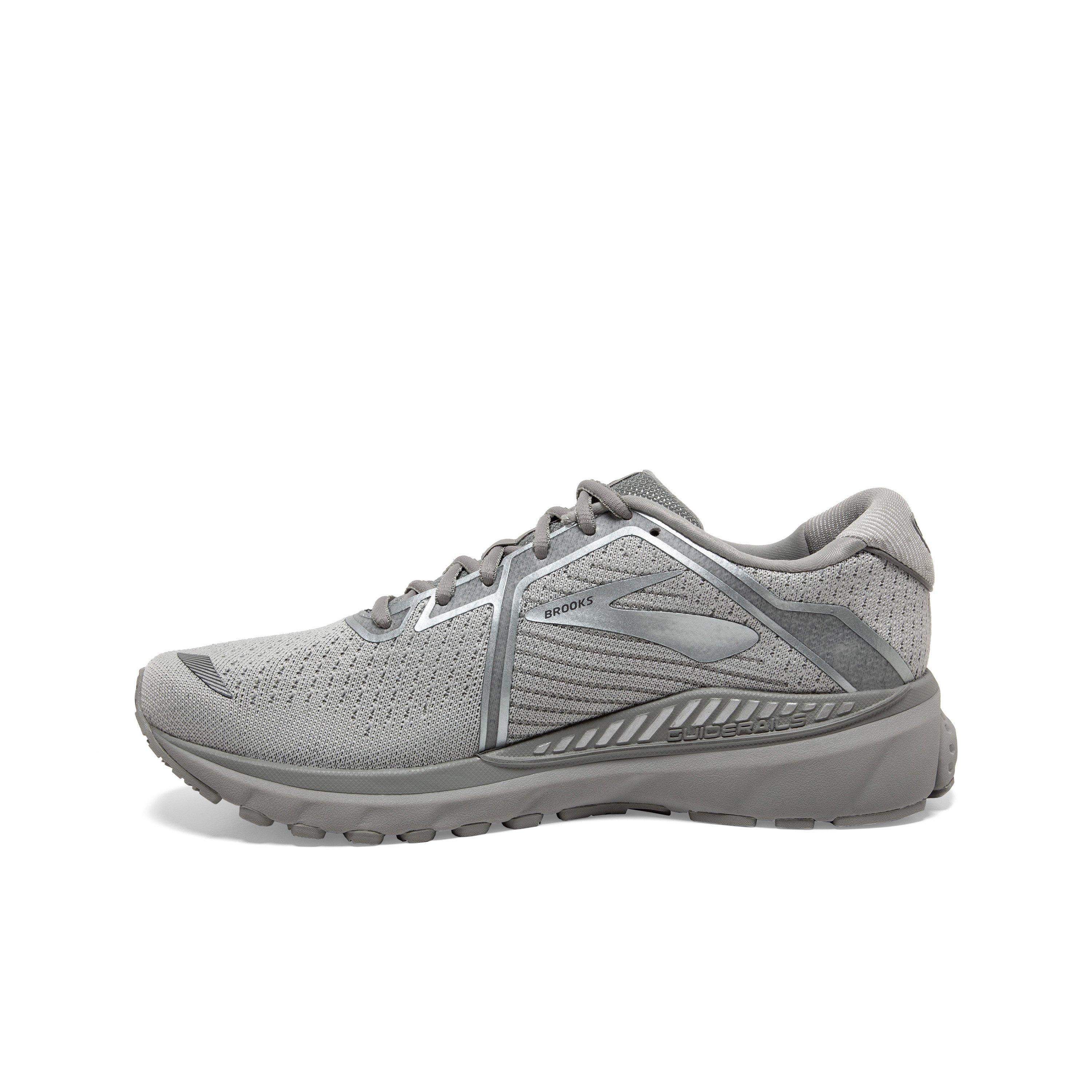 hibbett sports brooks shoes