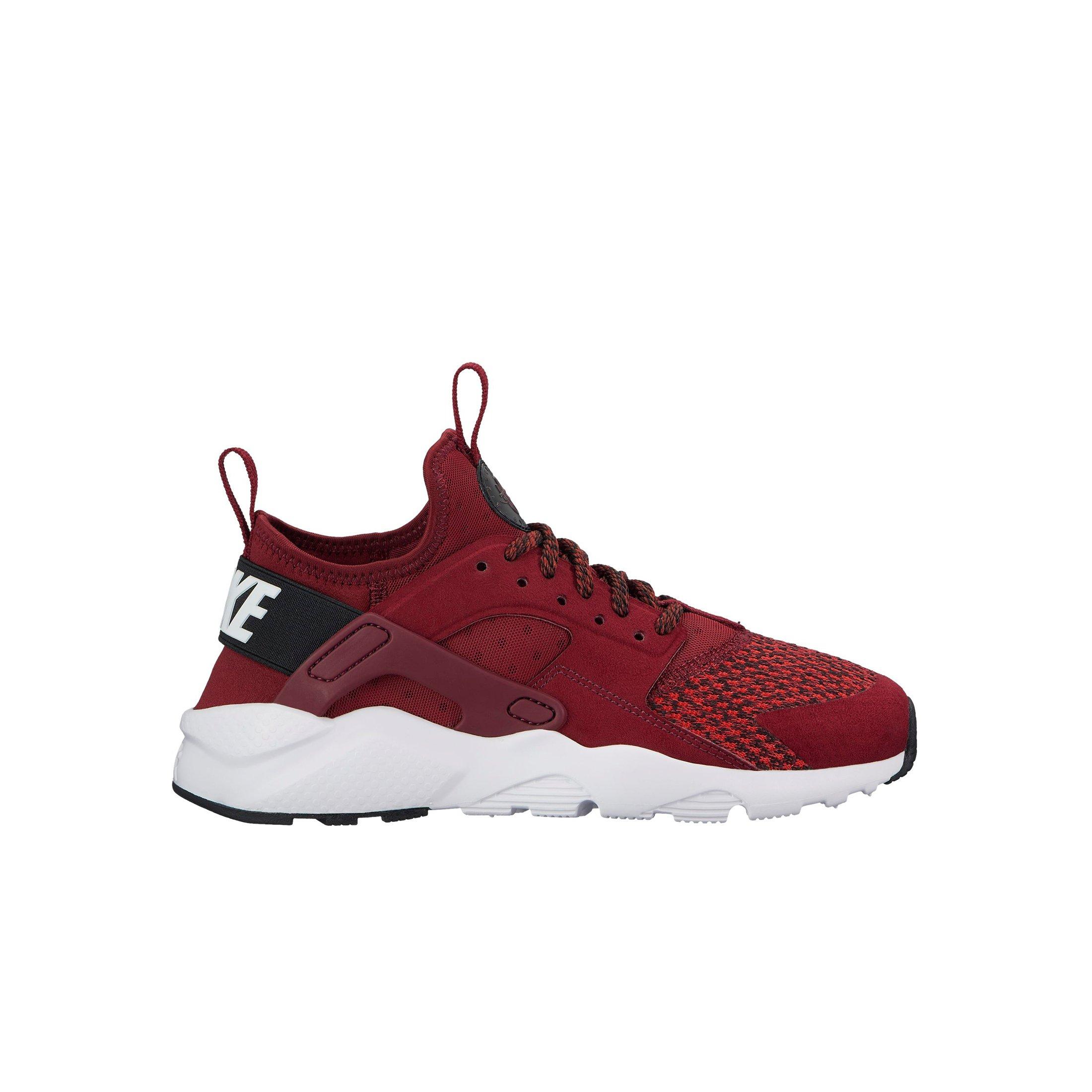 red huaraches boy grade school