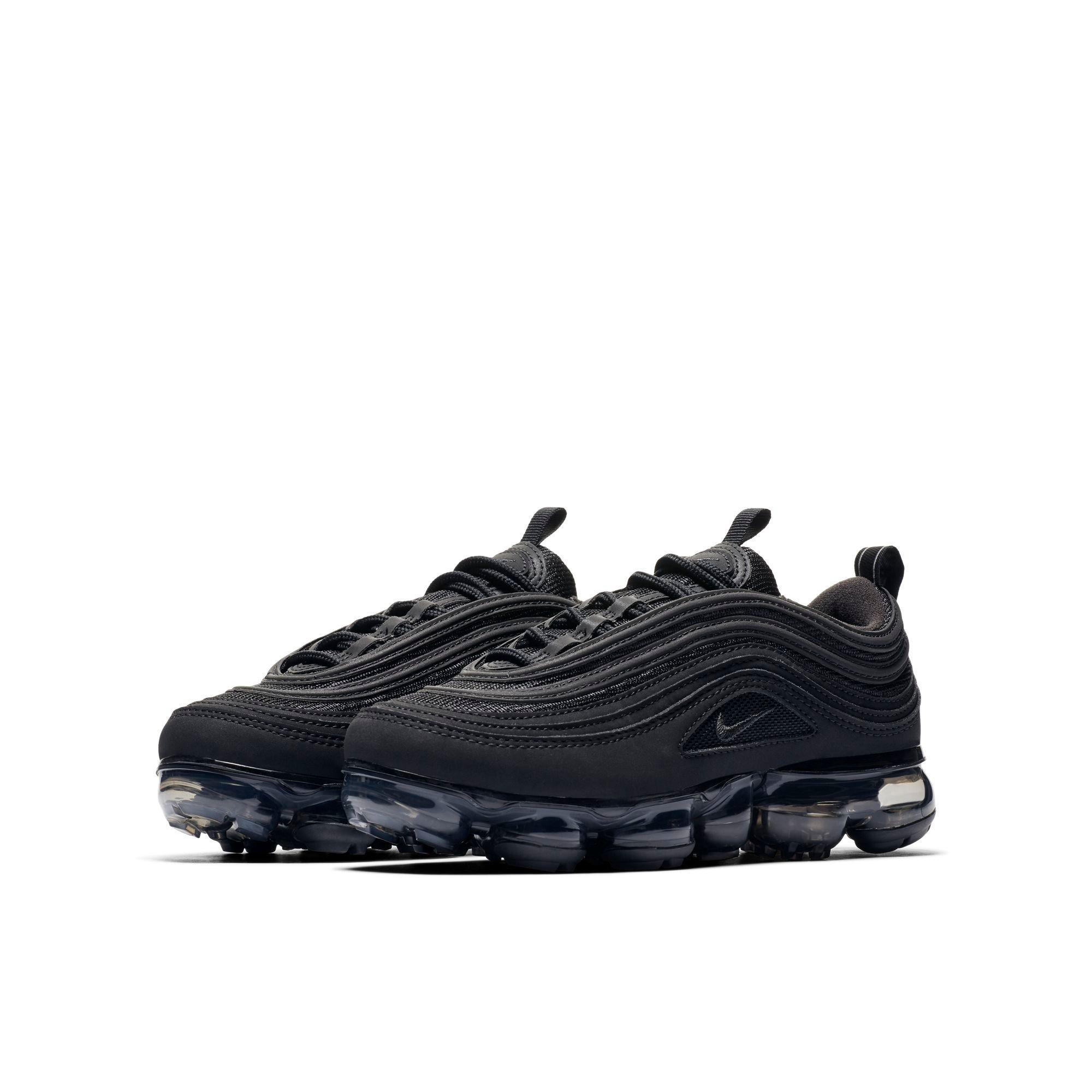 all black vapormax 97