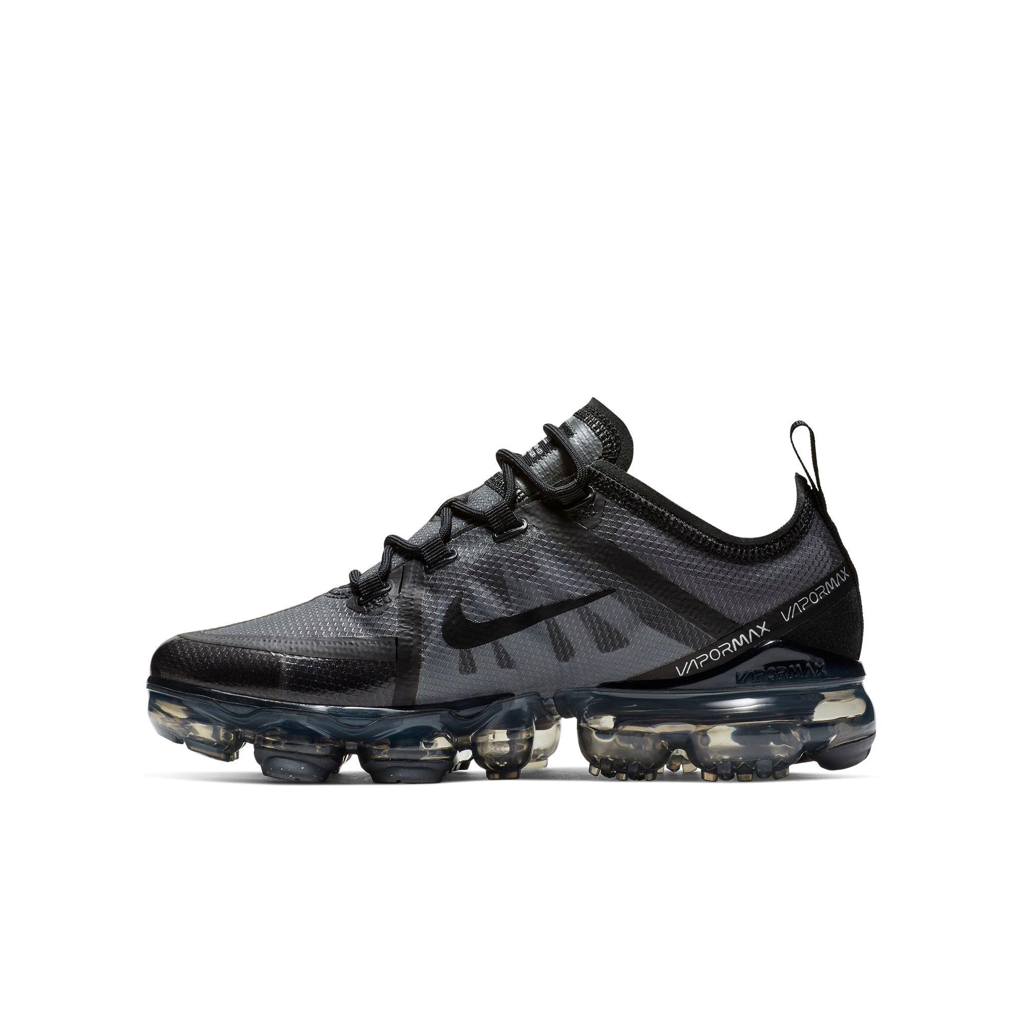 boys vapormax black