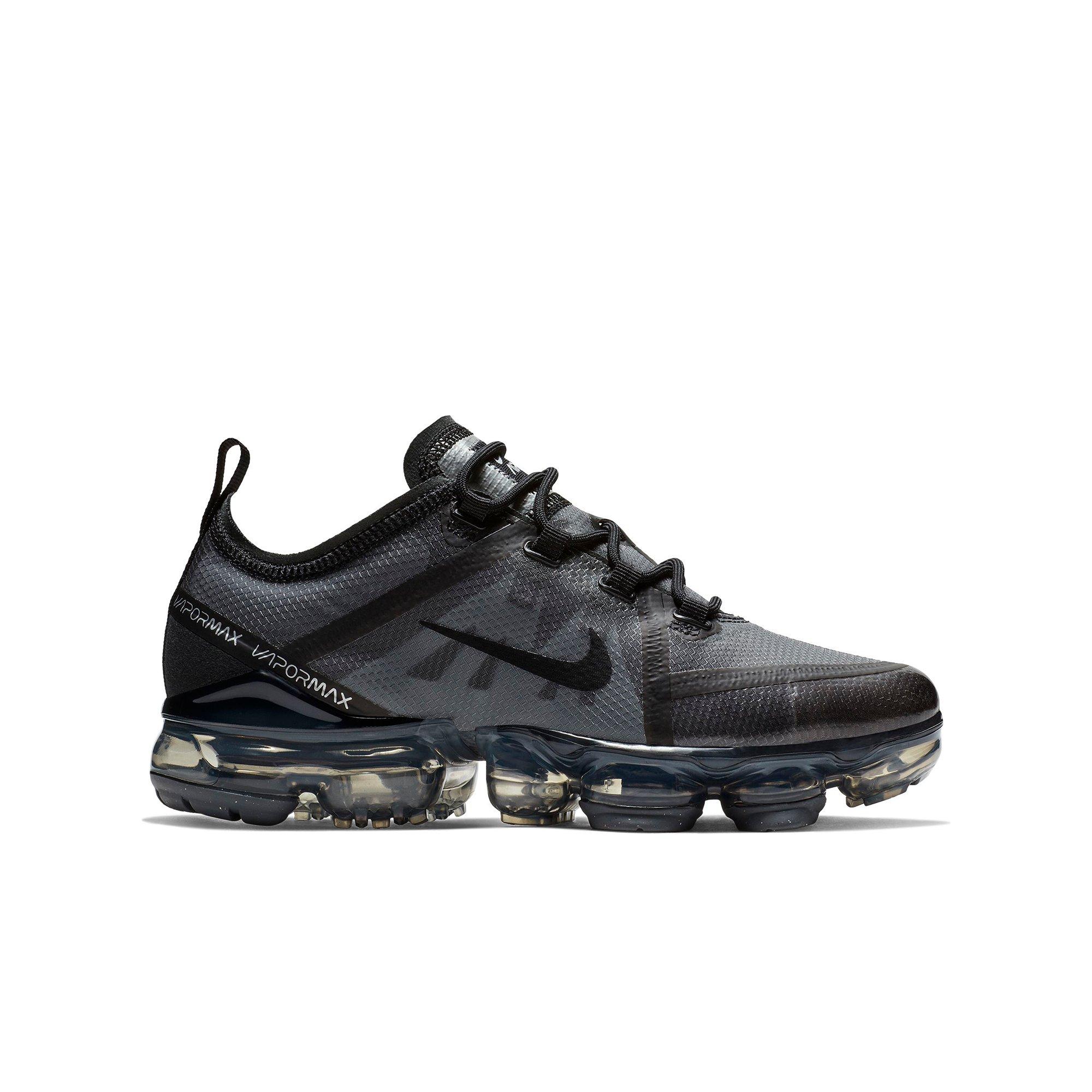 vapormax plus boys grade school