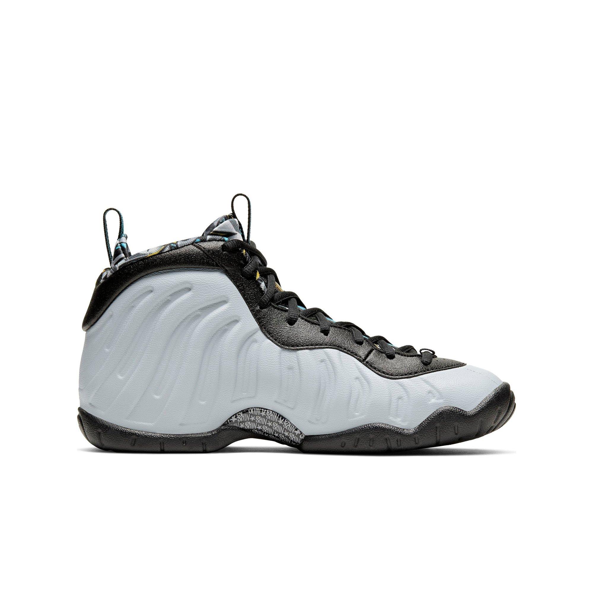 phone posit sneakers