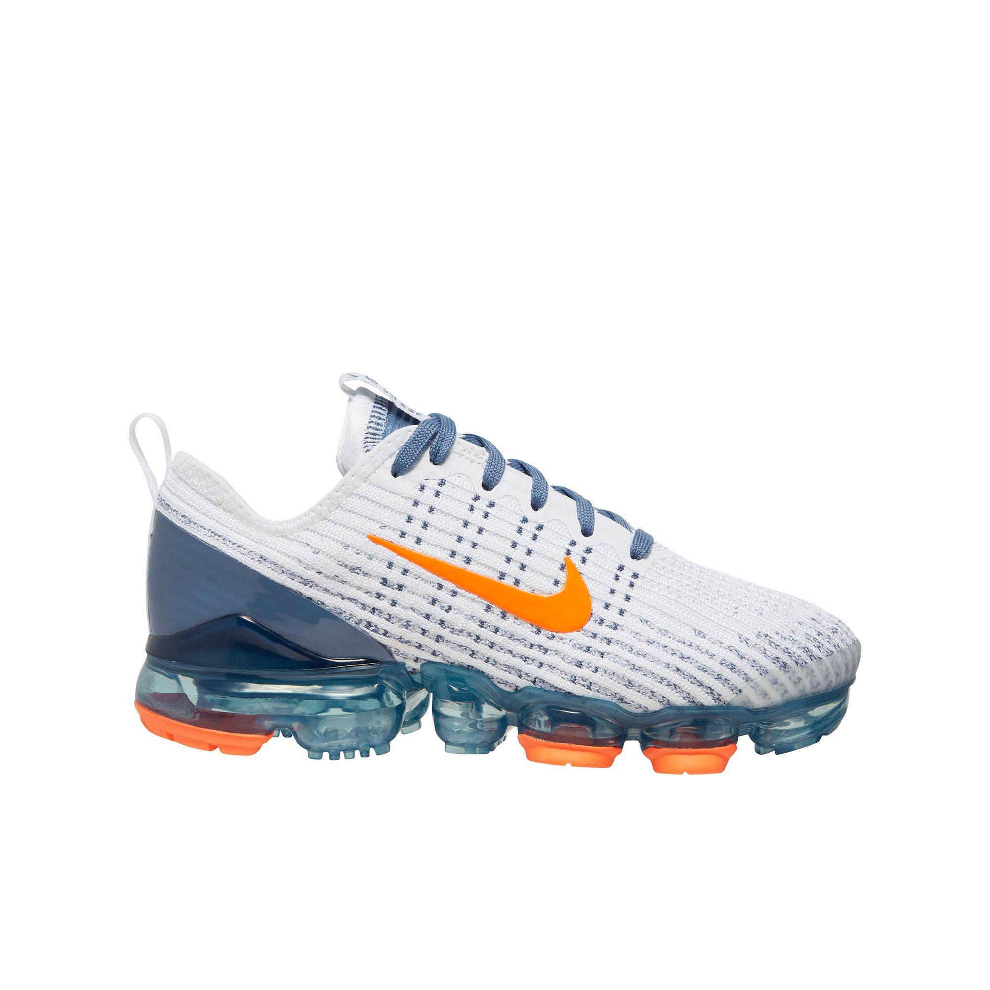white vapormax grade school