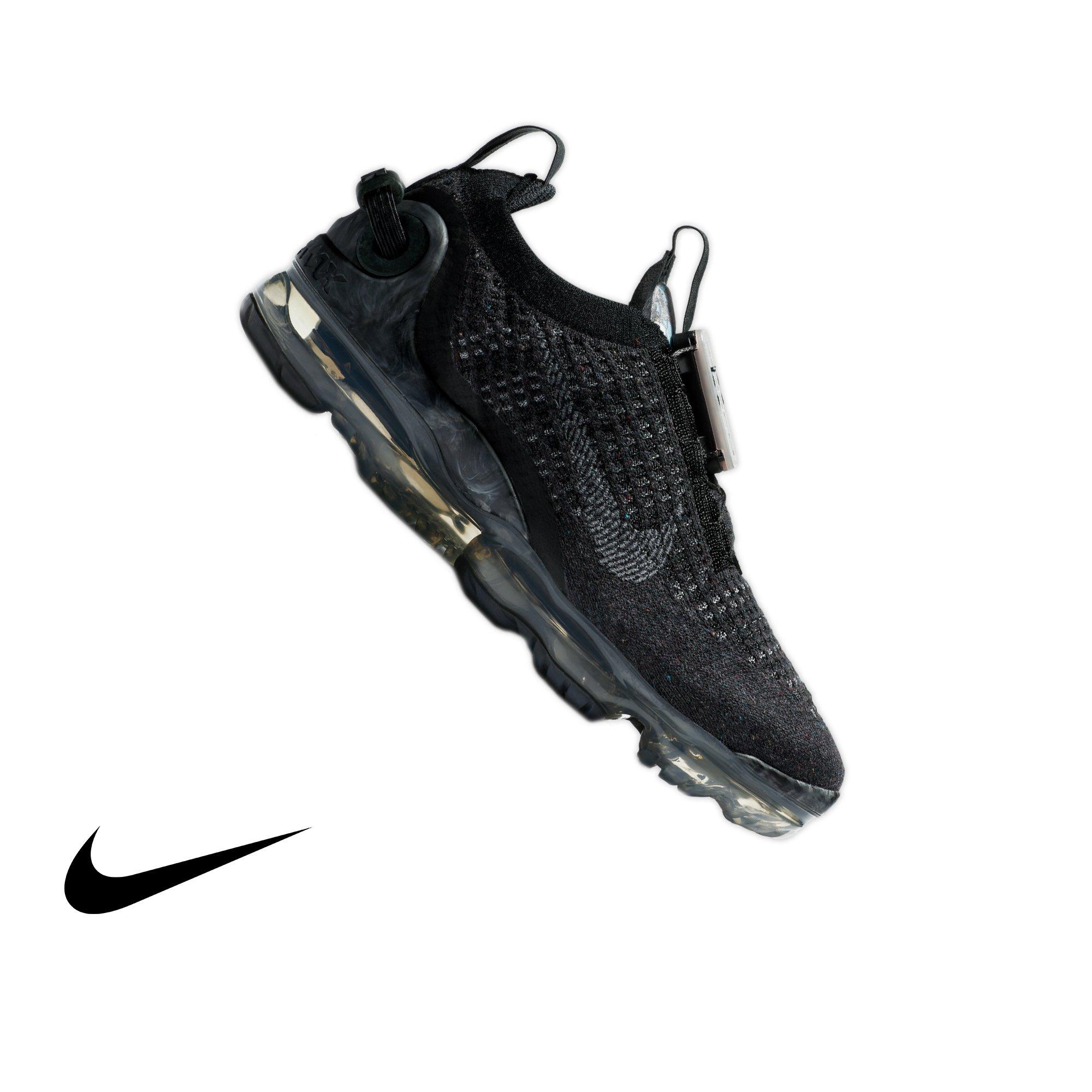 black vapormax kids