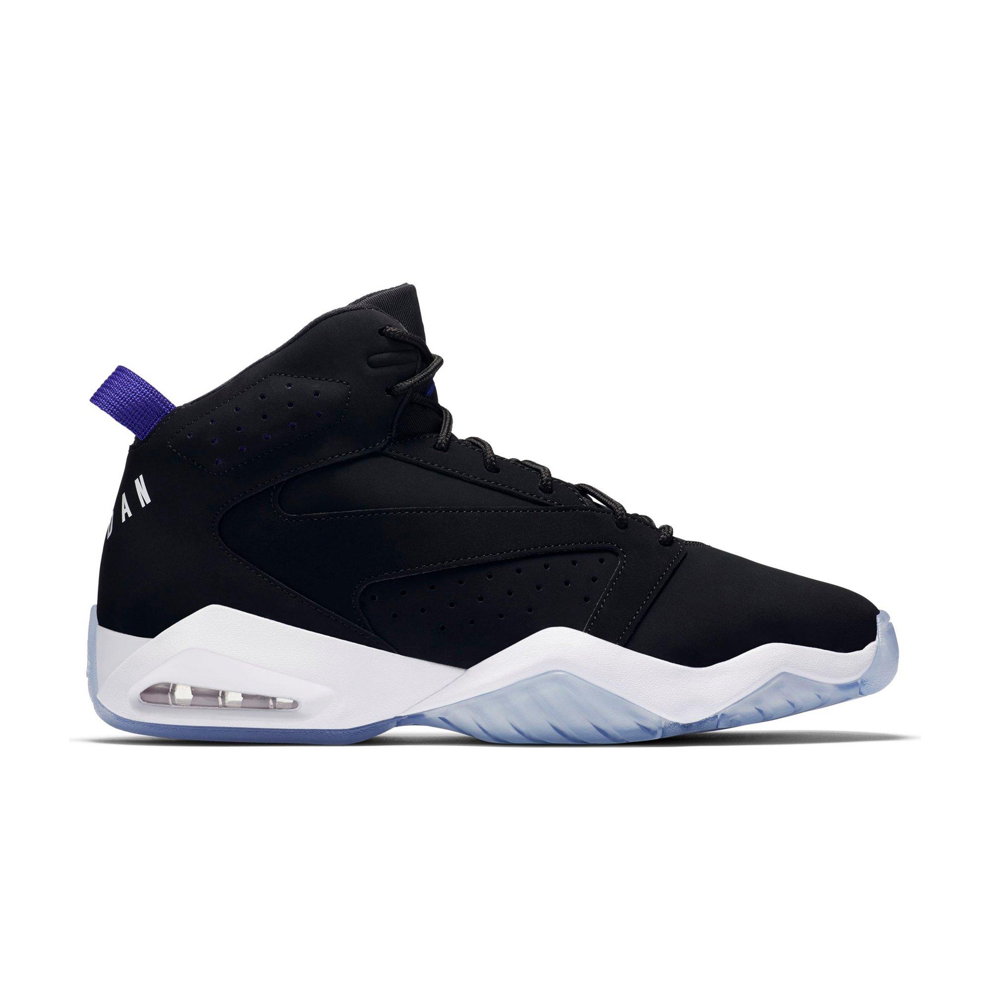 places to buy basketball shoes near me